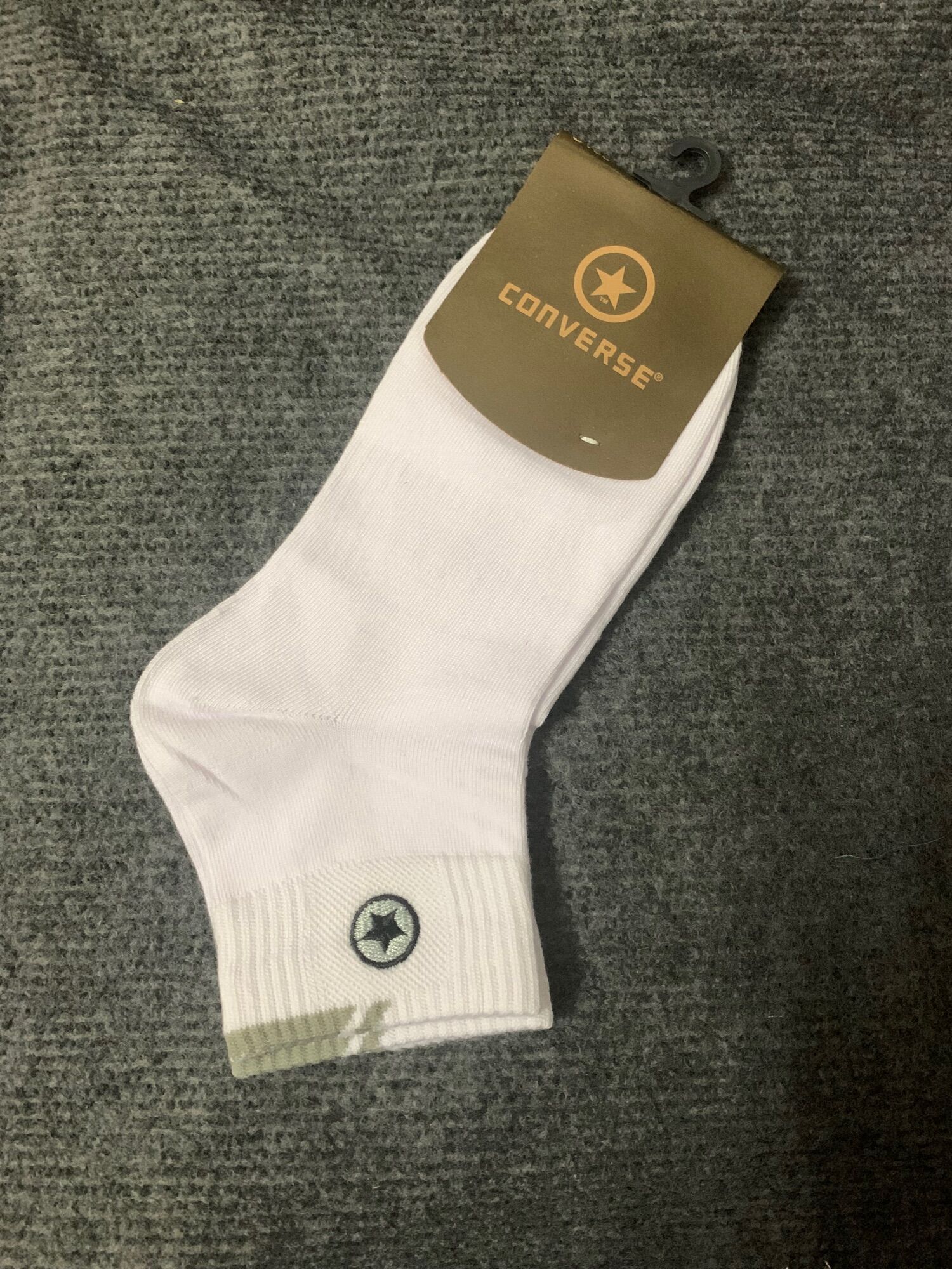 Tất nam converse cổ trung thêu hình logo
