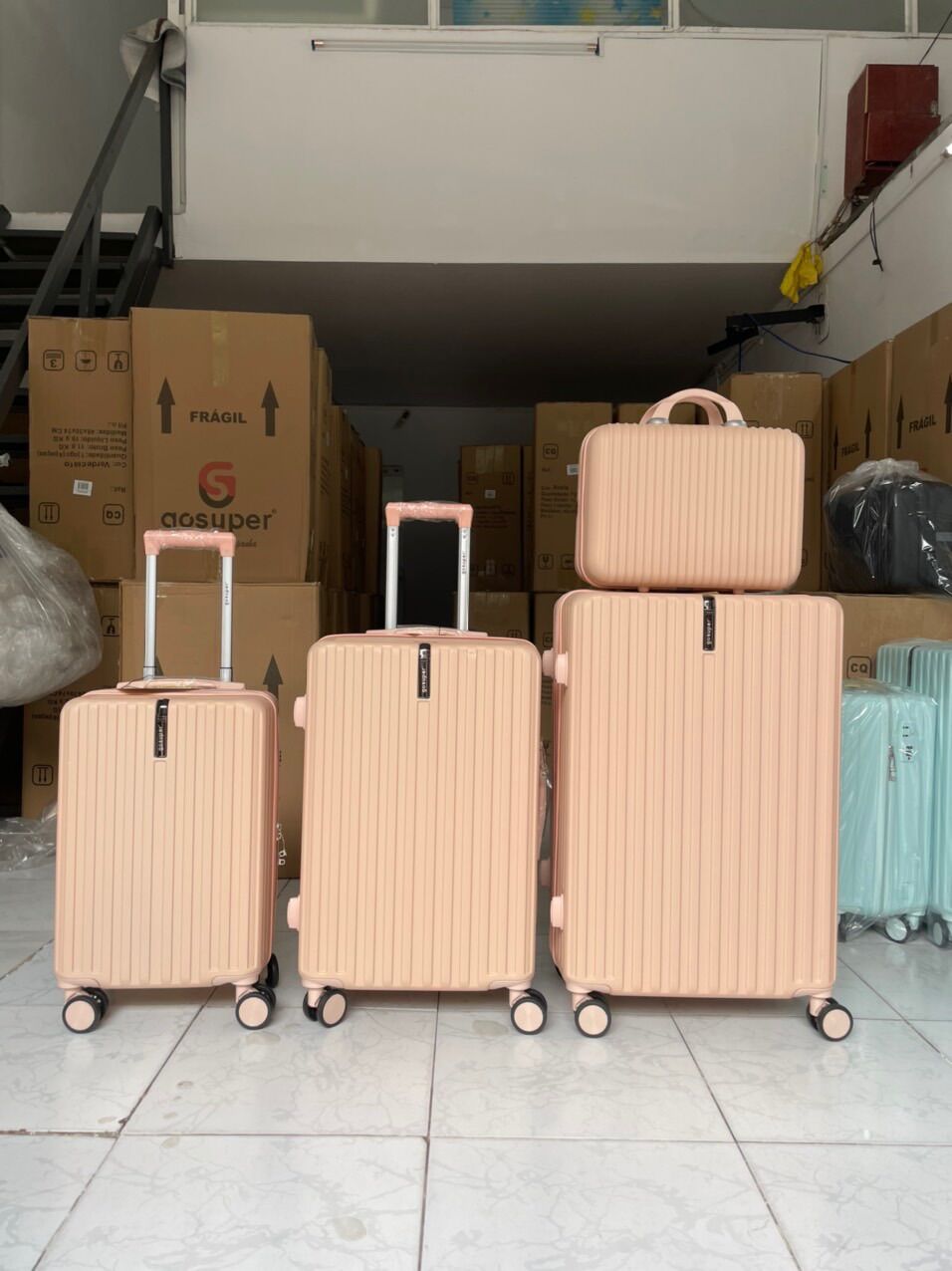 vali cao cấp size 24