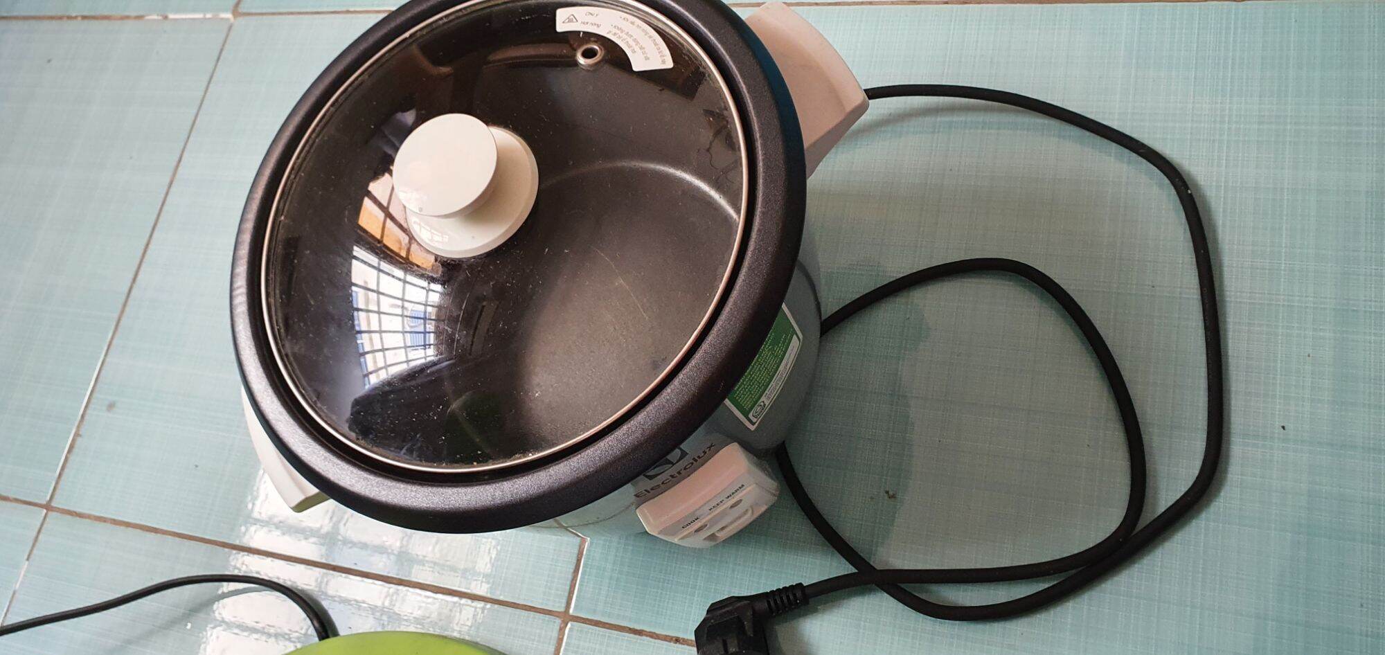 Nồi cơm nắp rời electrolux erc1800 - cũ - điện máy xanh