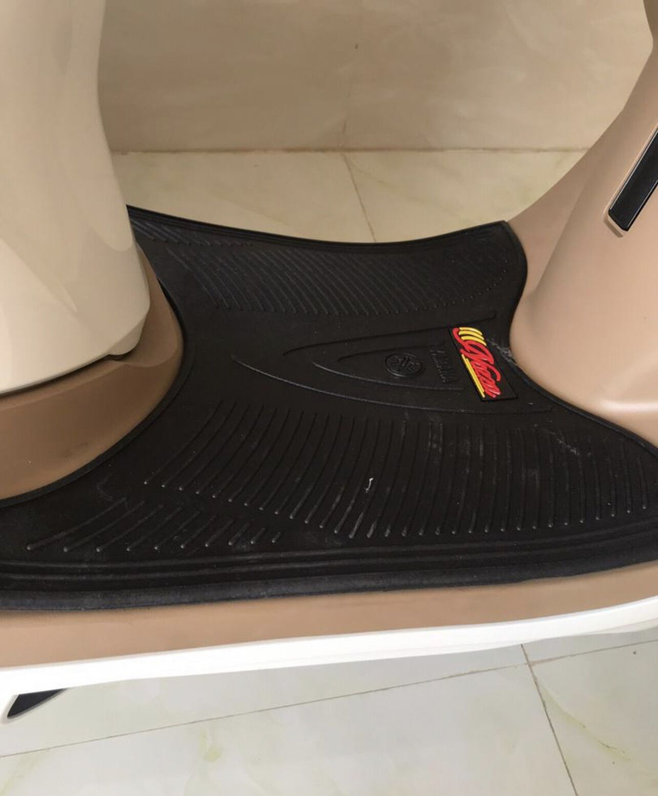 Thảm cao su lót sàn xe, thảm xe Yamaha Nozza