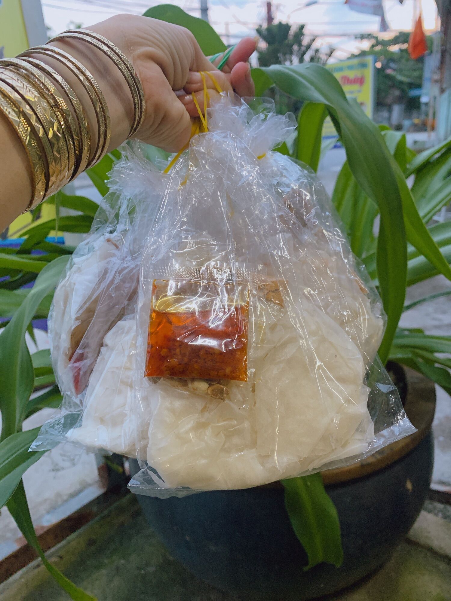Bánh phơi sương muối sate siêu cay 10b/sâu