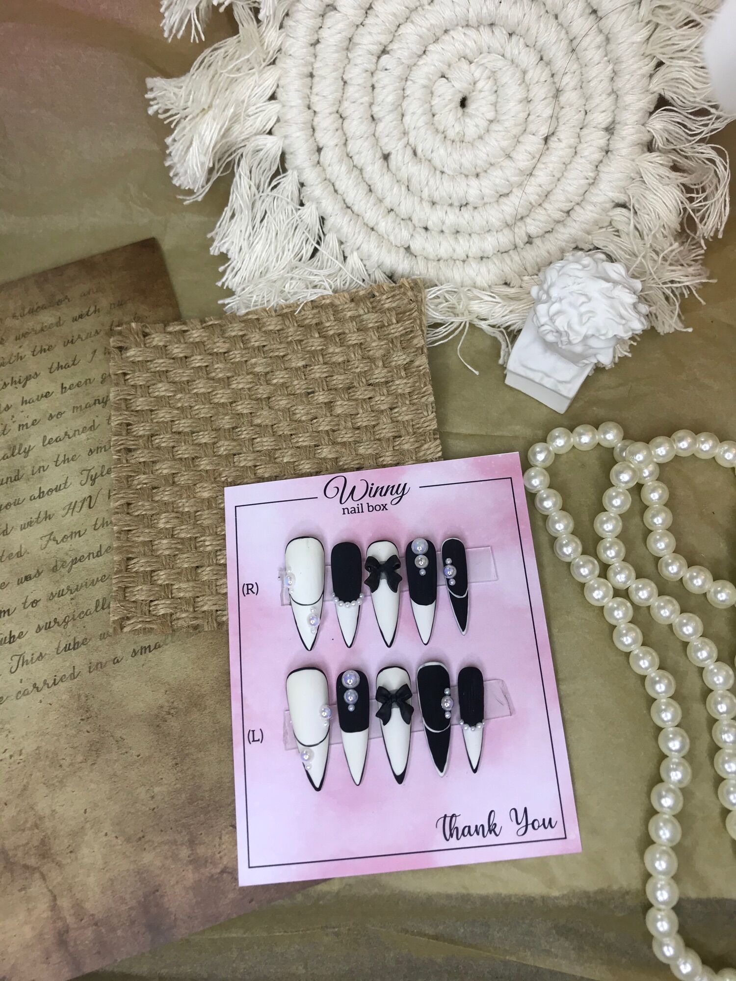 Nailbox móng up móng giả trắng đen nhám ngọc
