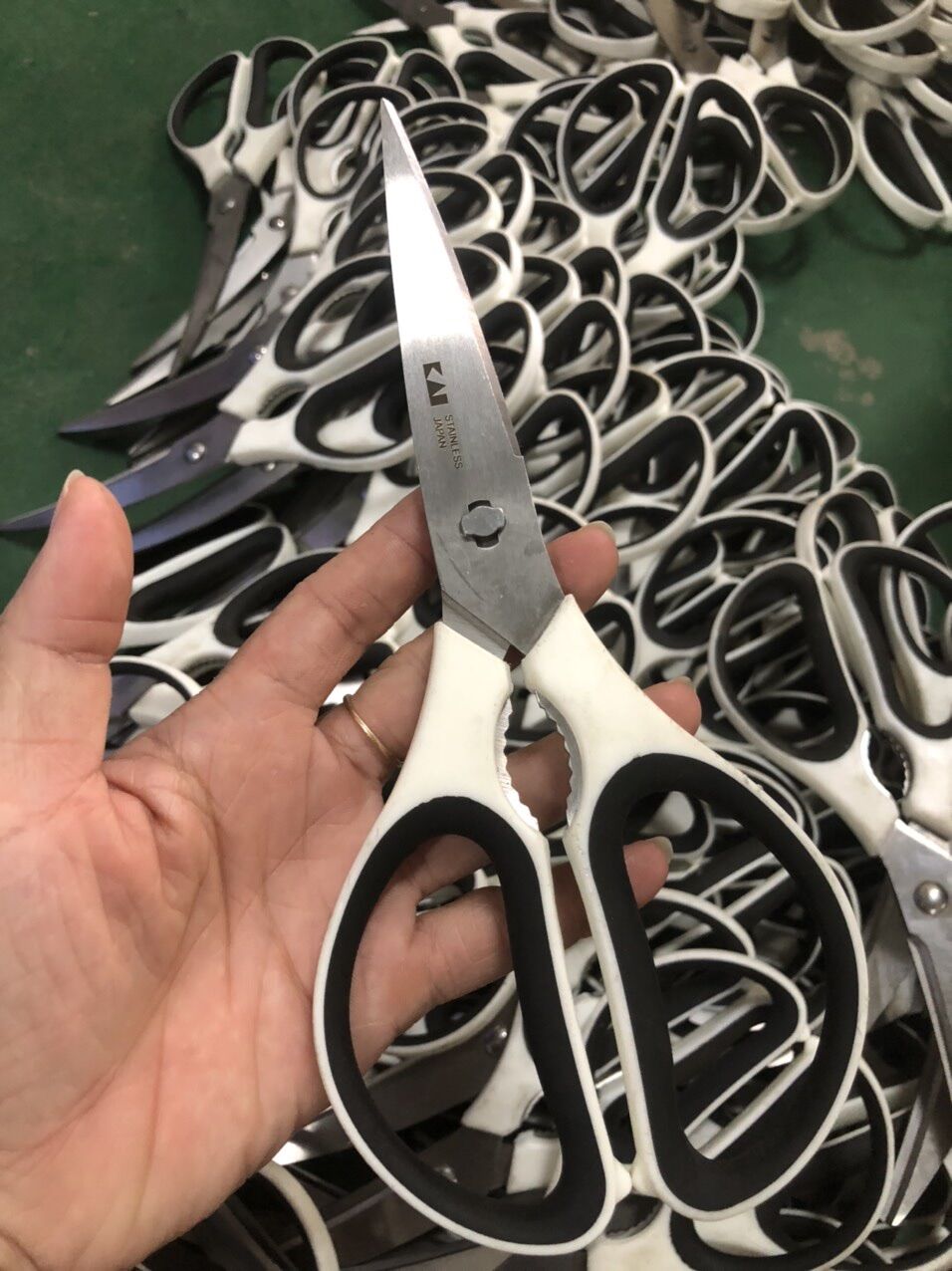 kéo làm bếp Kai nhật, hàng bãi mới 98%