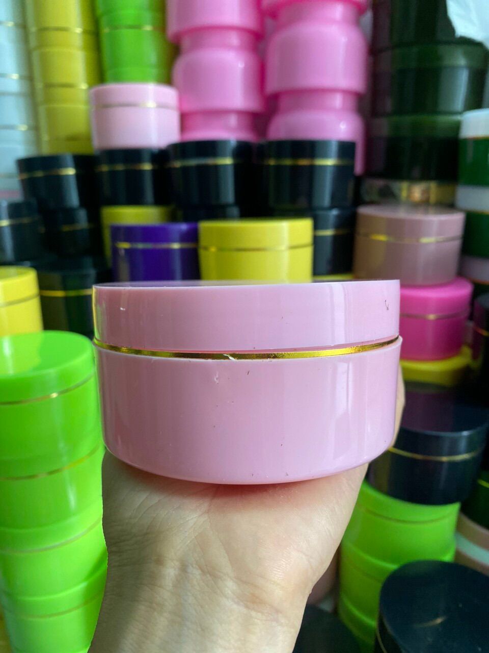 Hủ đựng kem body 250g [màu vàng]