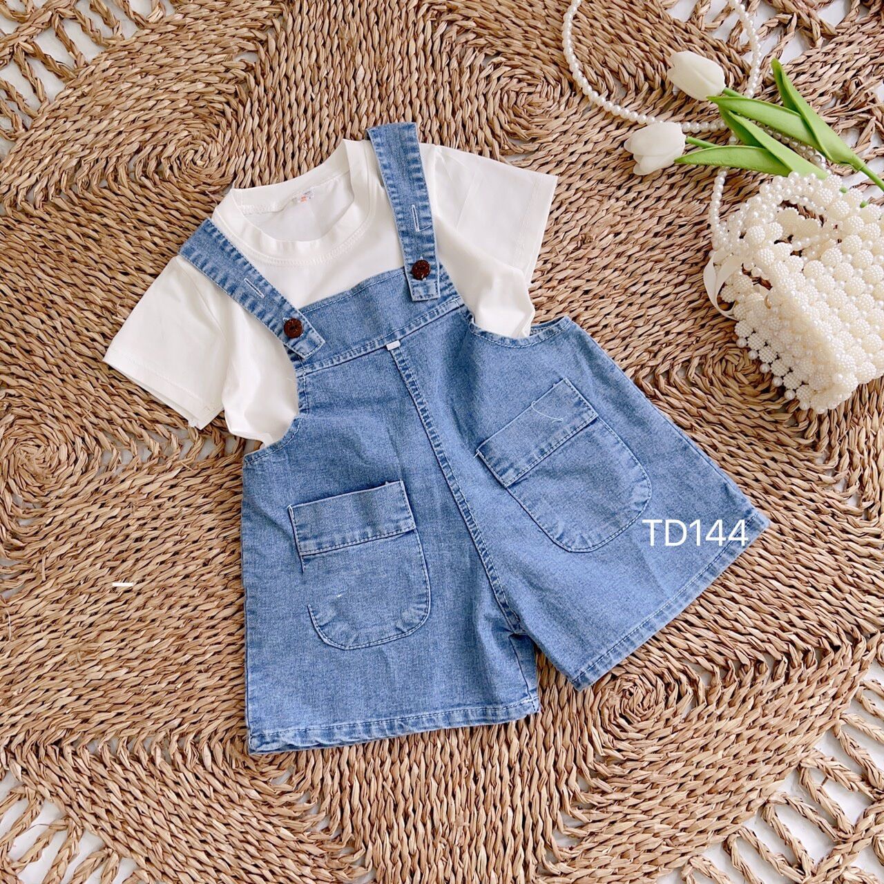 Set yếm jean phối áo thun cotton cho bé gái