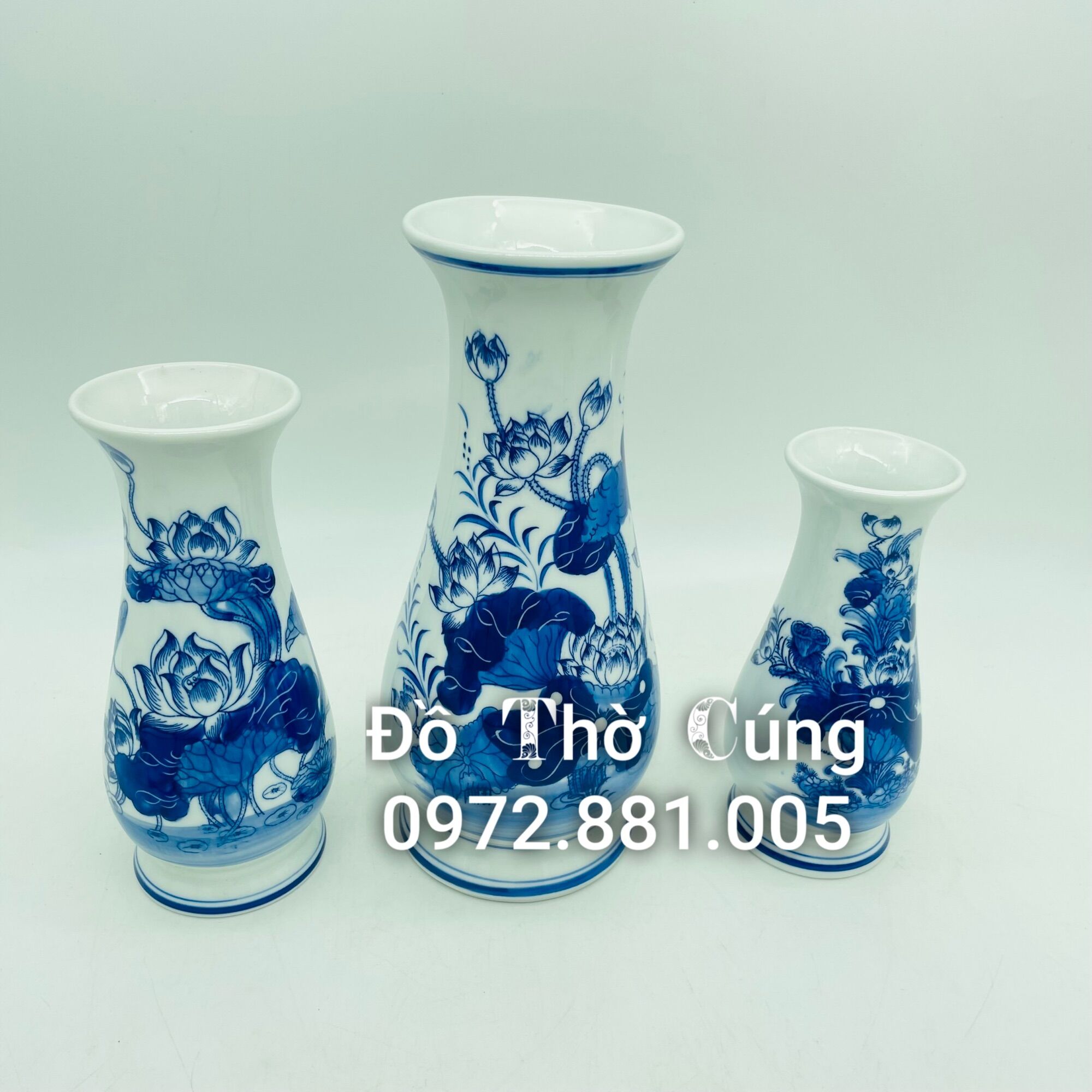 Lọ hoa thờ vẽ hoa sen men lam