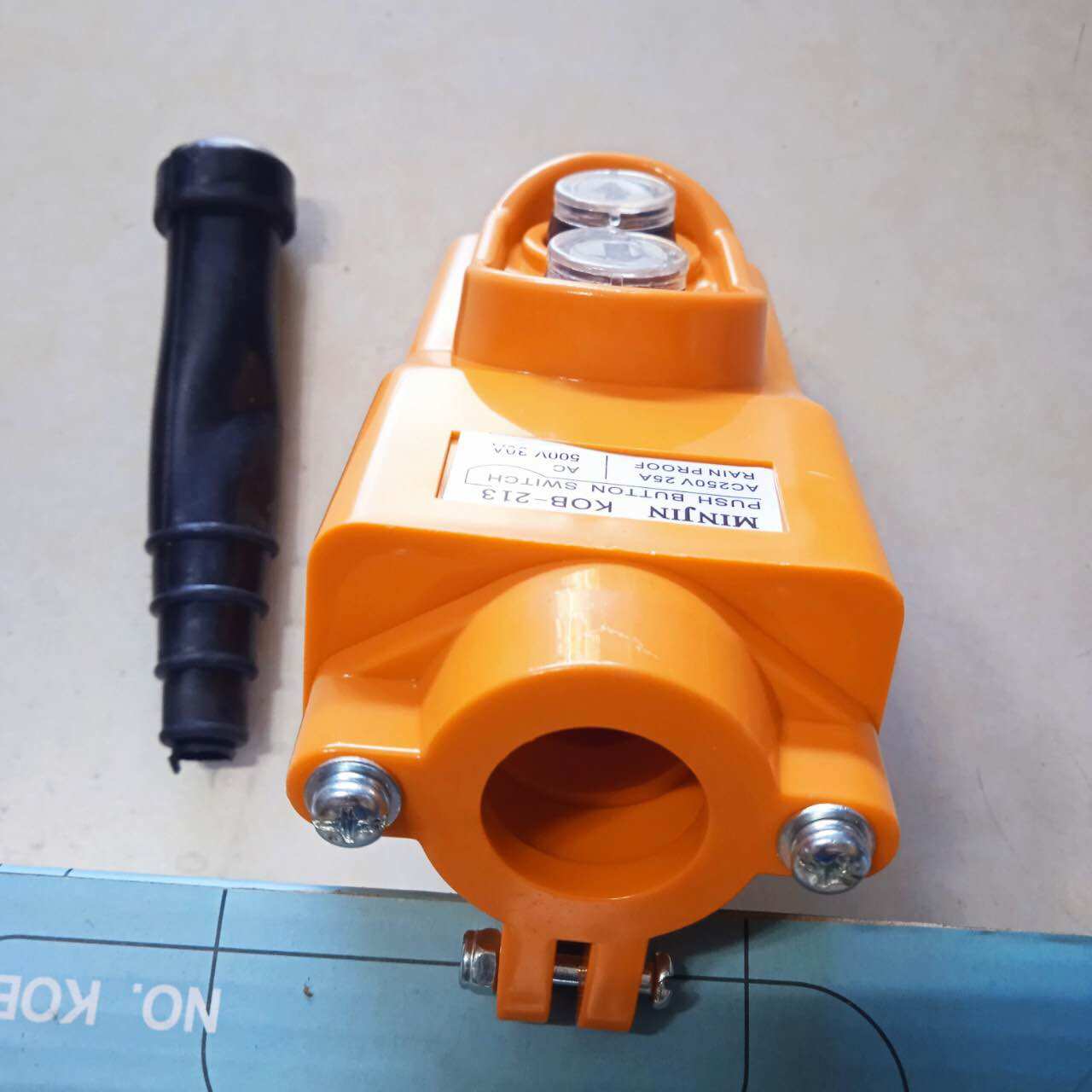 Bấm điều khiển ( Remote ) máy tời 2 nút lớn KB -213