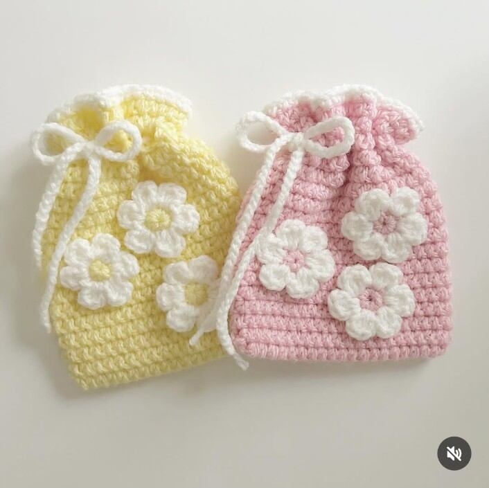 Handmade Drawstring Bag Made of Wool in the Shape of Flowers [Handmade Mushroom]