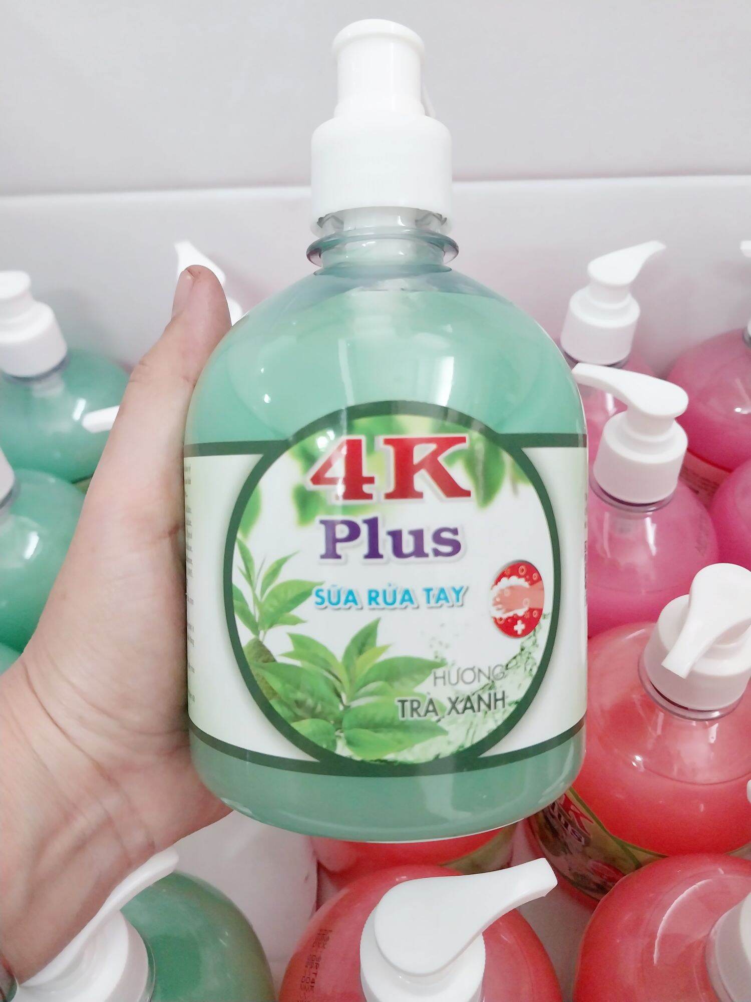 Nước Rửa Tay 4K Plus 500ml ngẫu nhiên.