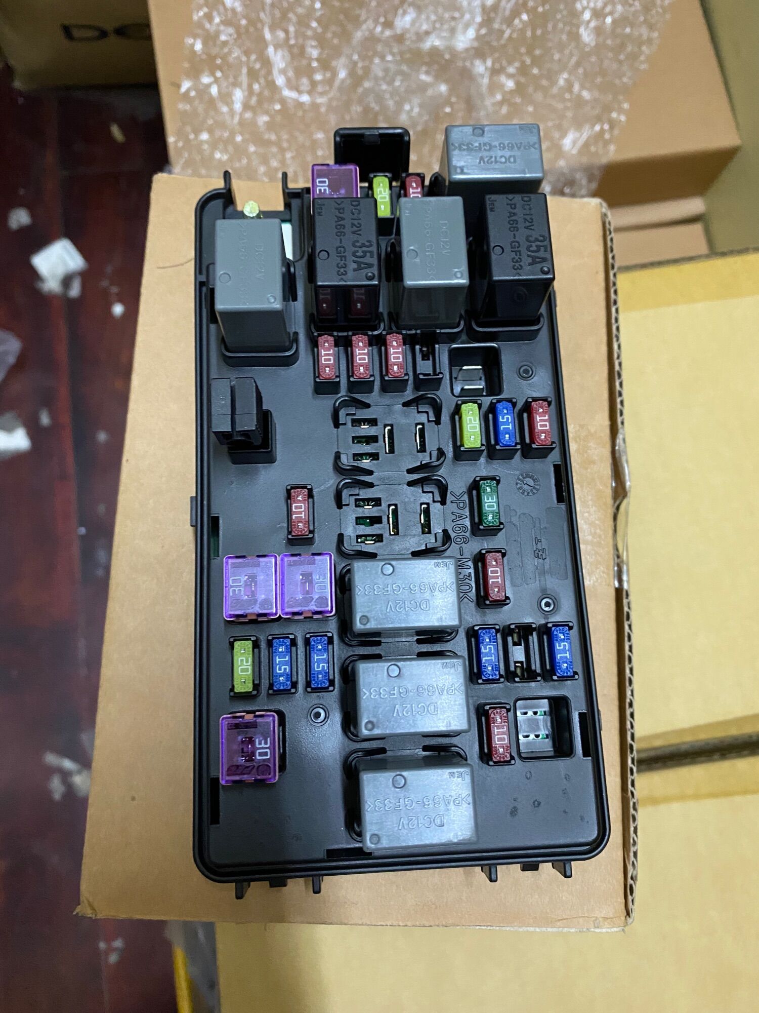 Hộp cầu trì spark gm:96857521