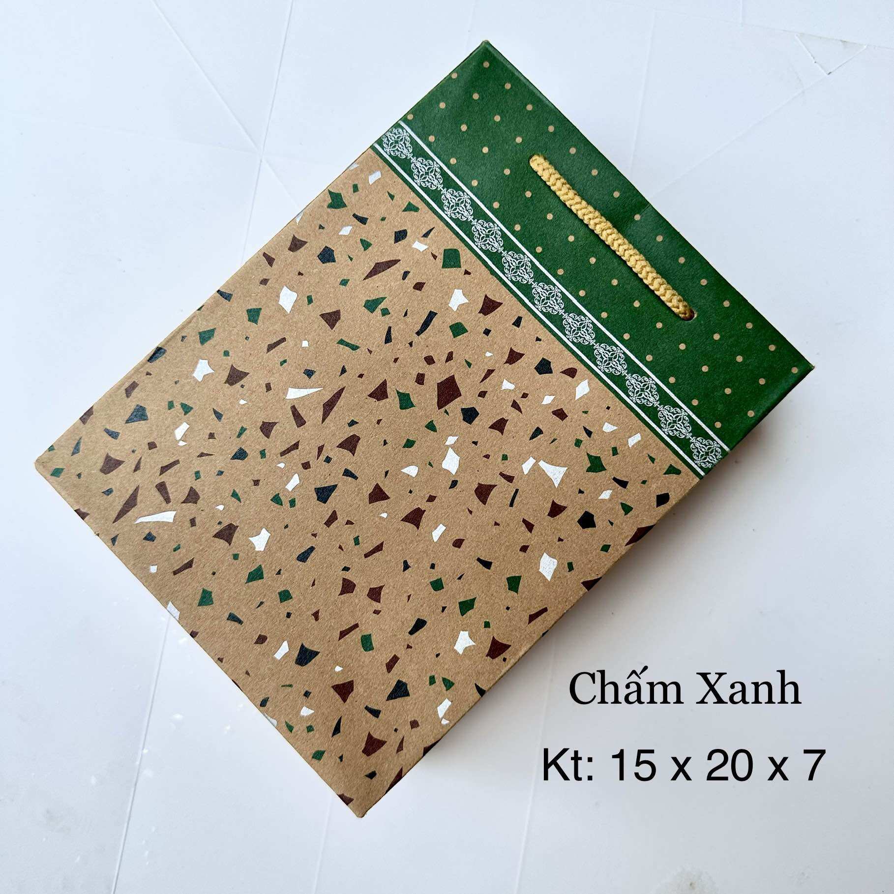 Túi giấy đẹp 15 x 20 x 7.combo 50c