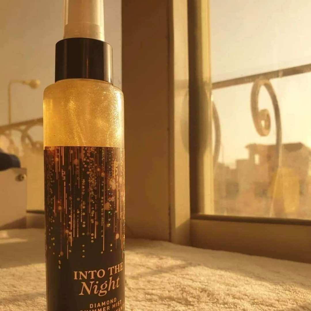 Xịt body bath Into the night nhũ