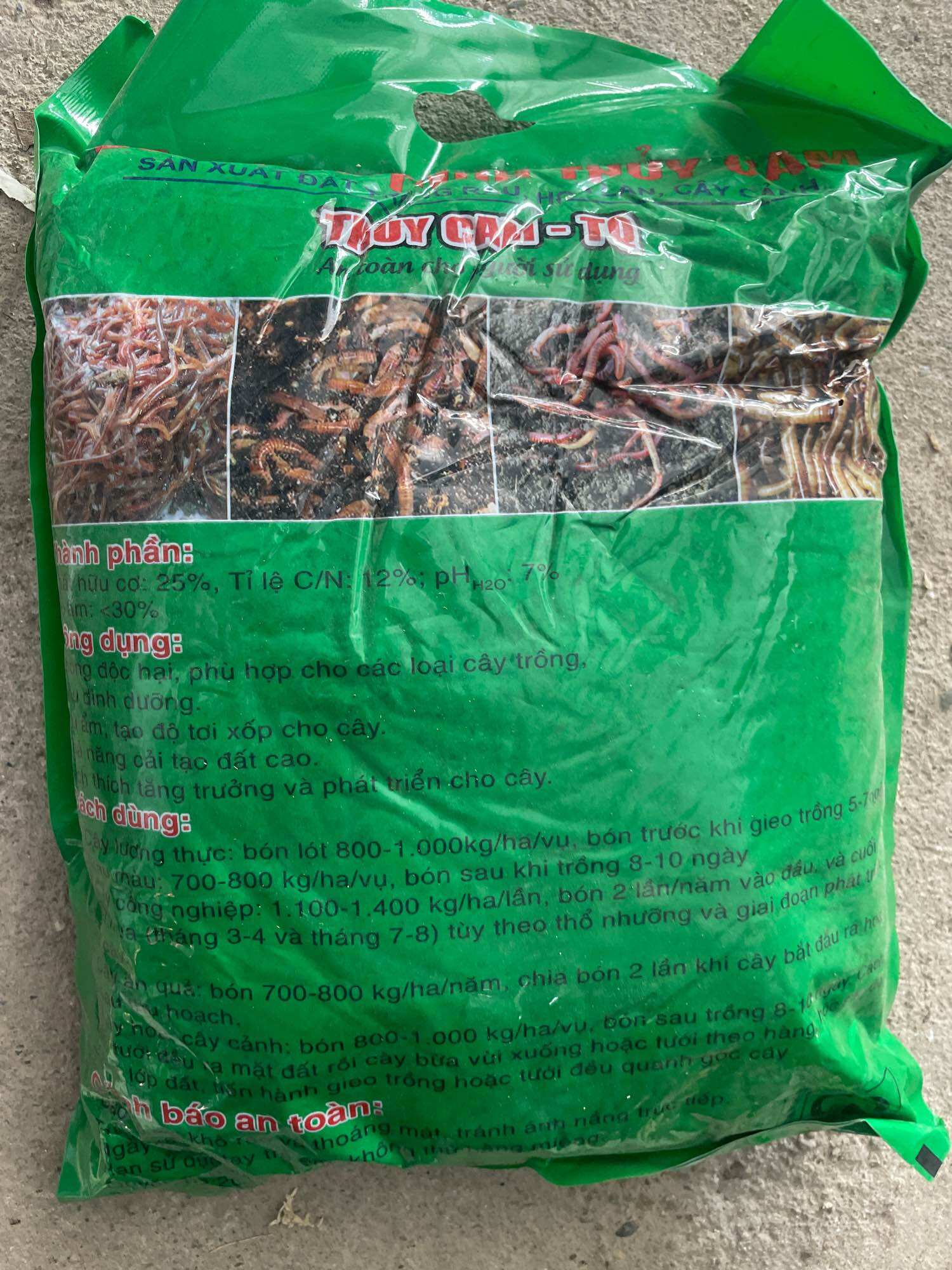 Phân bón hữu cơ - Phân trùn quế Thuỷ Cam túi 2kg