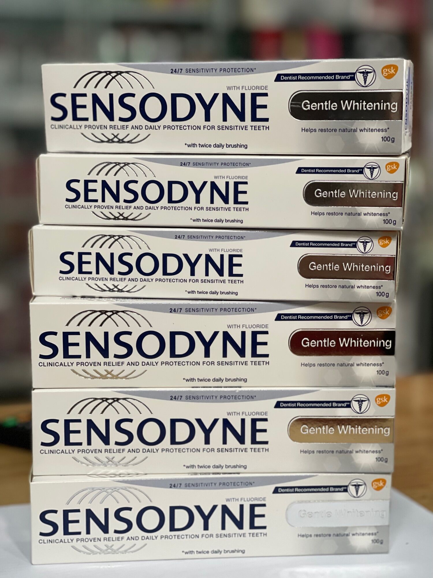 Kem đánh răng Sensodyne chống ê buốt làm trắng răng 100g
