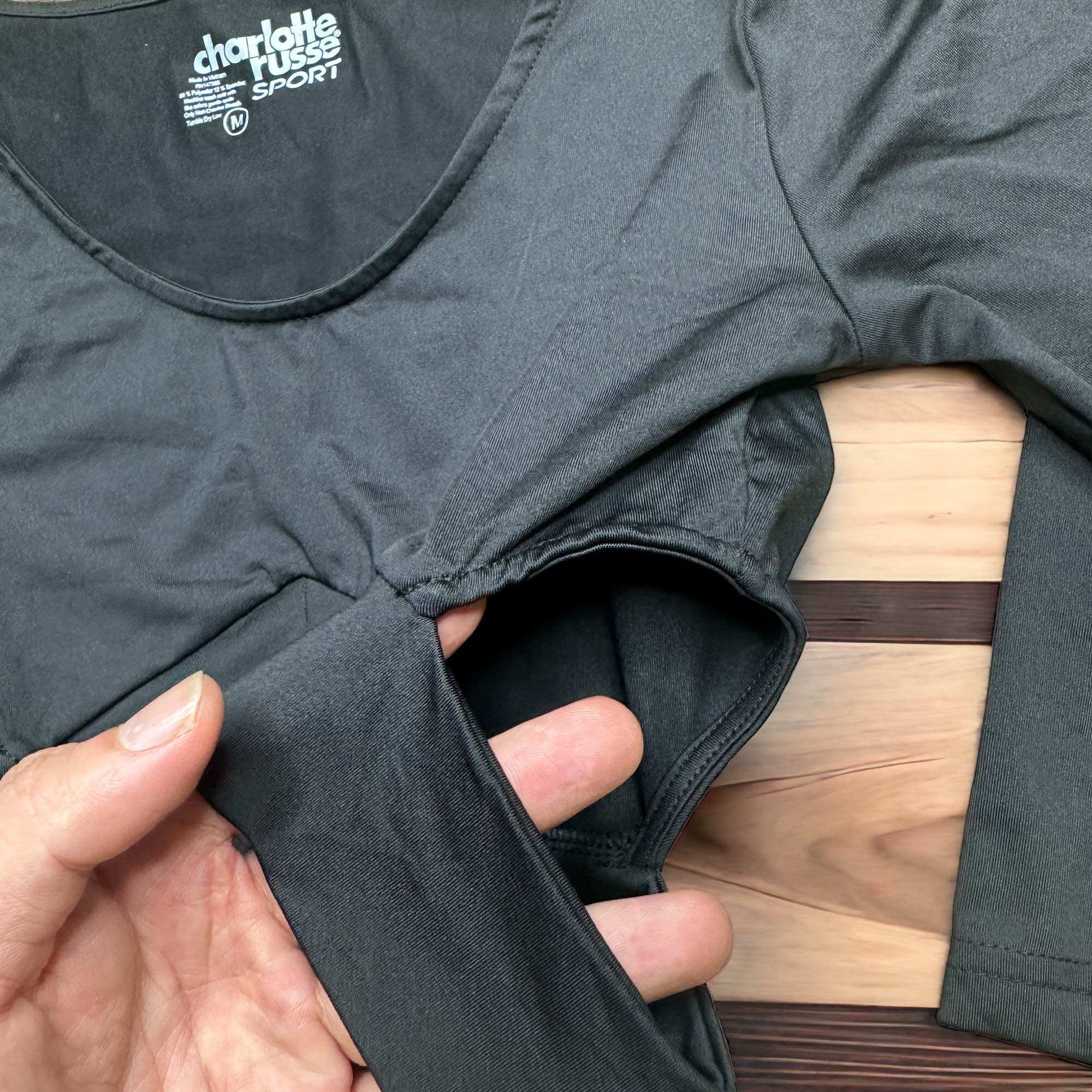 [HCM]Áo croptop cắt xoắn bụng