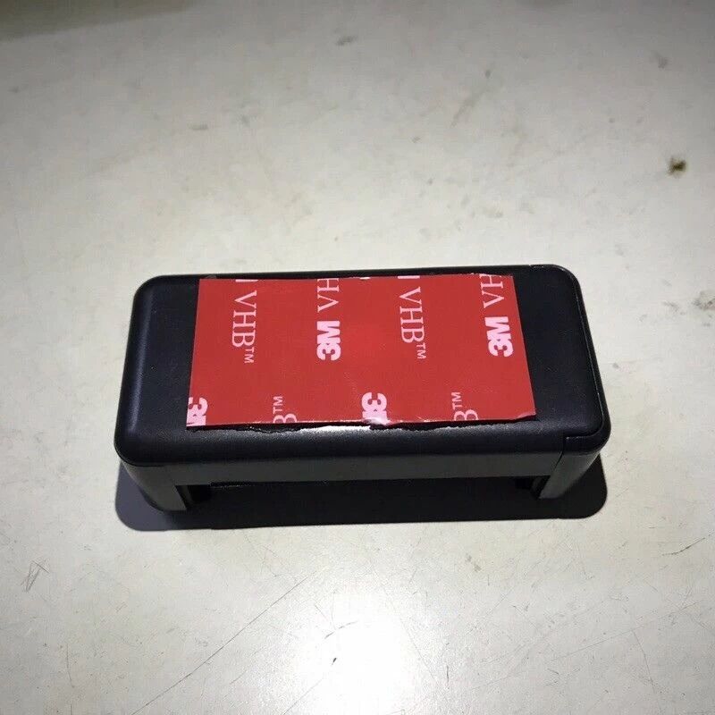 Kẹp điện thoại dán xe gắn máy