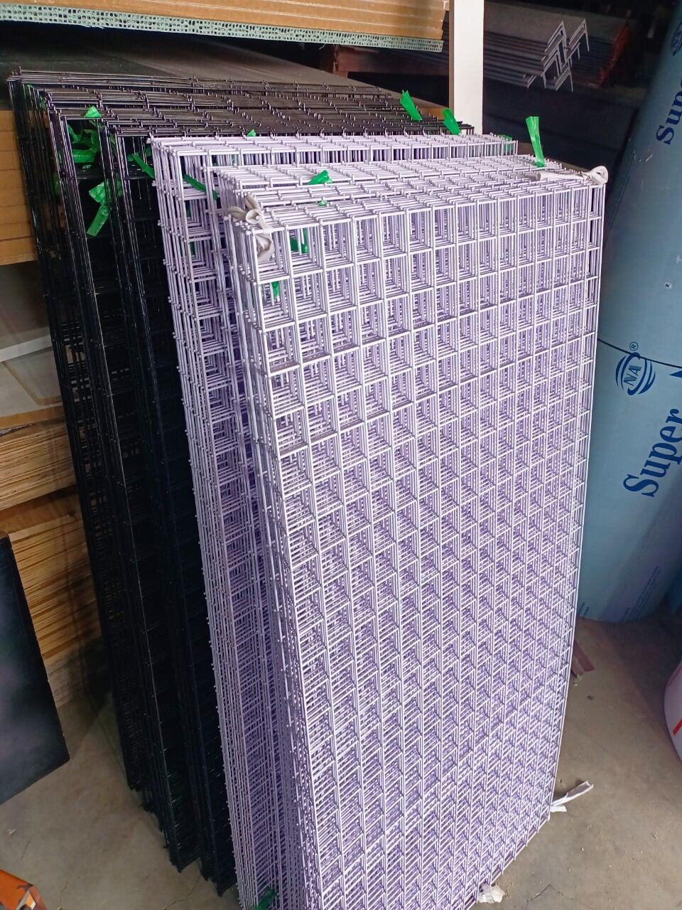 Lưới ô vuông treo phụ kiện treo đồ_lưới ô 3cm 5cm trang trí