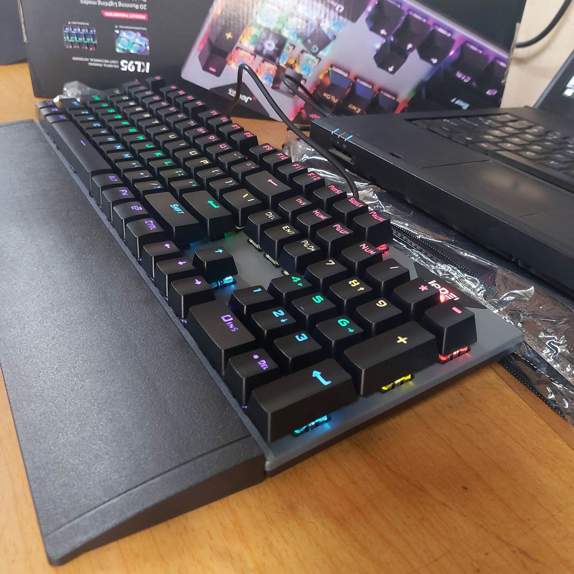 Bàn phím cơ gaming cao cấp JeDEL KL95 full LED chính hãng tặng kèm kê tay
