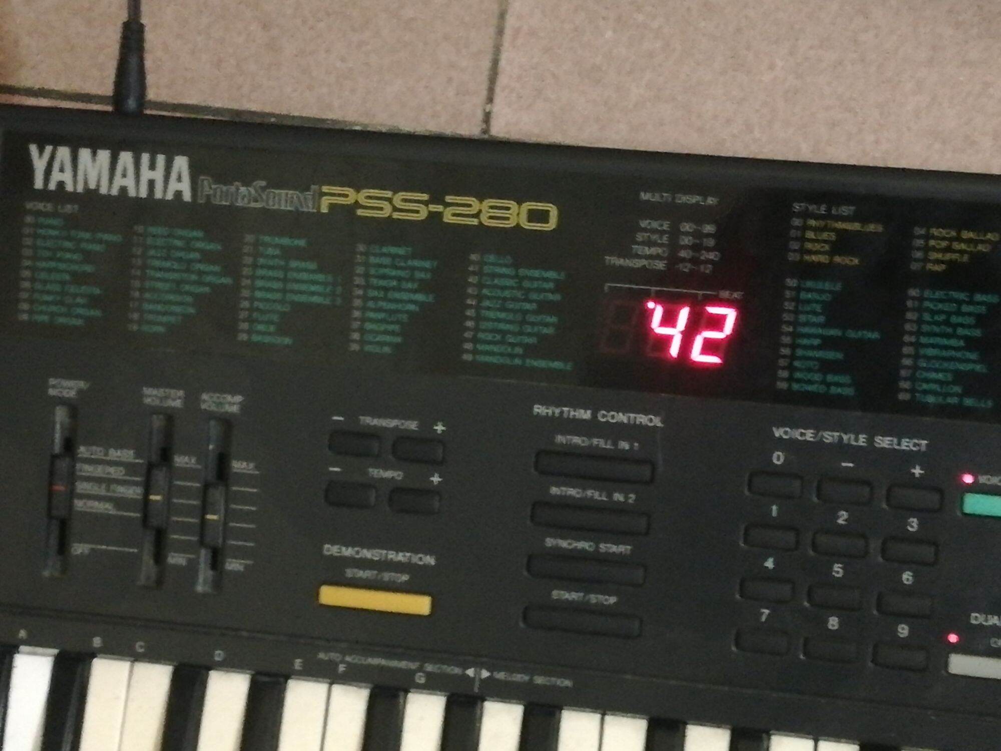 đàn organ Yamaha Pss 280