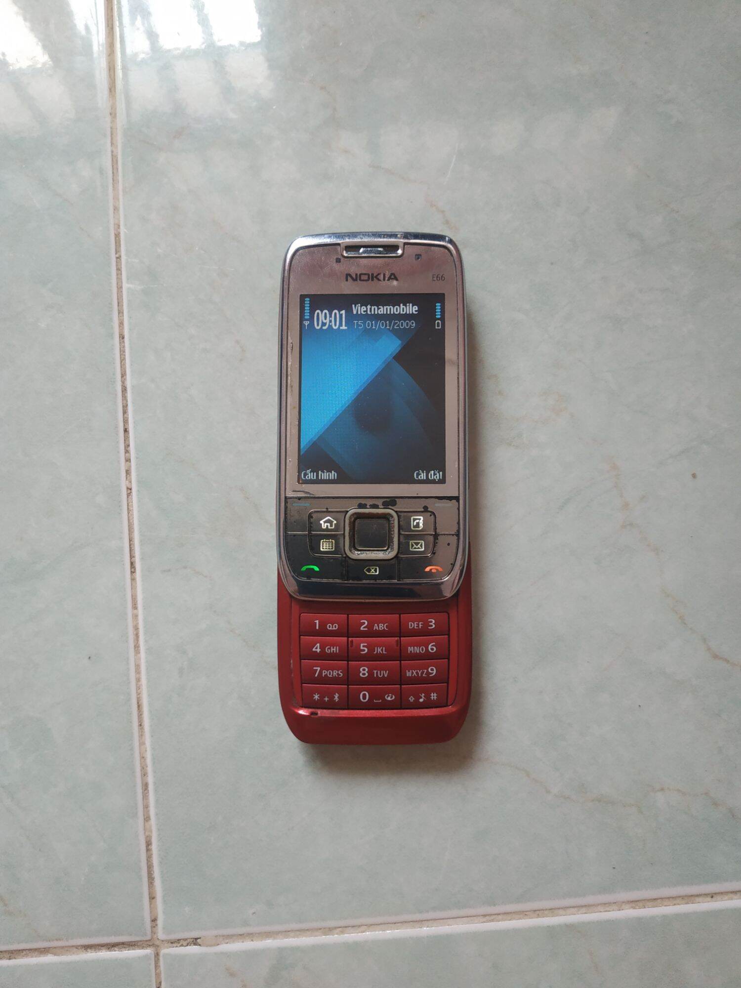 Điện thoại Nokia E66 nắp trượt chính hãng