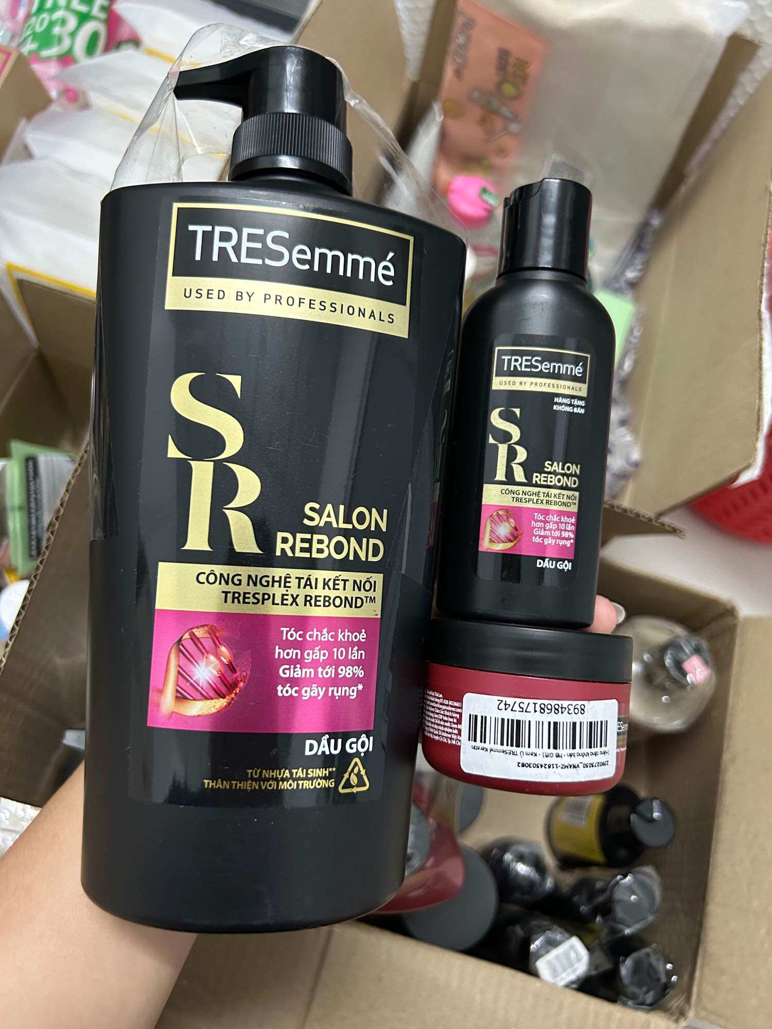 [TRESemmé]Combo Dầu Gội, Dầu Xả TRESemmé Đẹp Chuẩn Salon Cho Tóc Vào Nếp, Chắc Khỏe, Giảm Gãy Rụng 640g, 620g