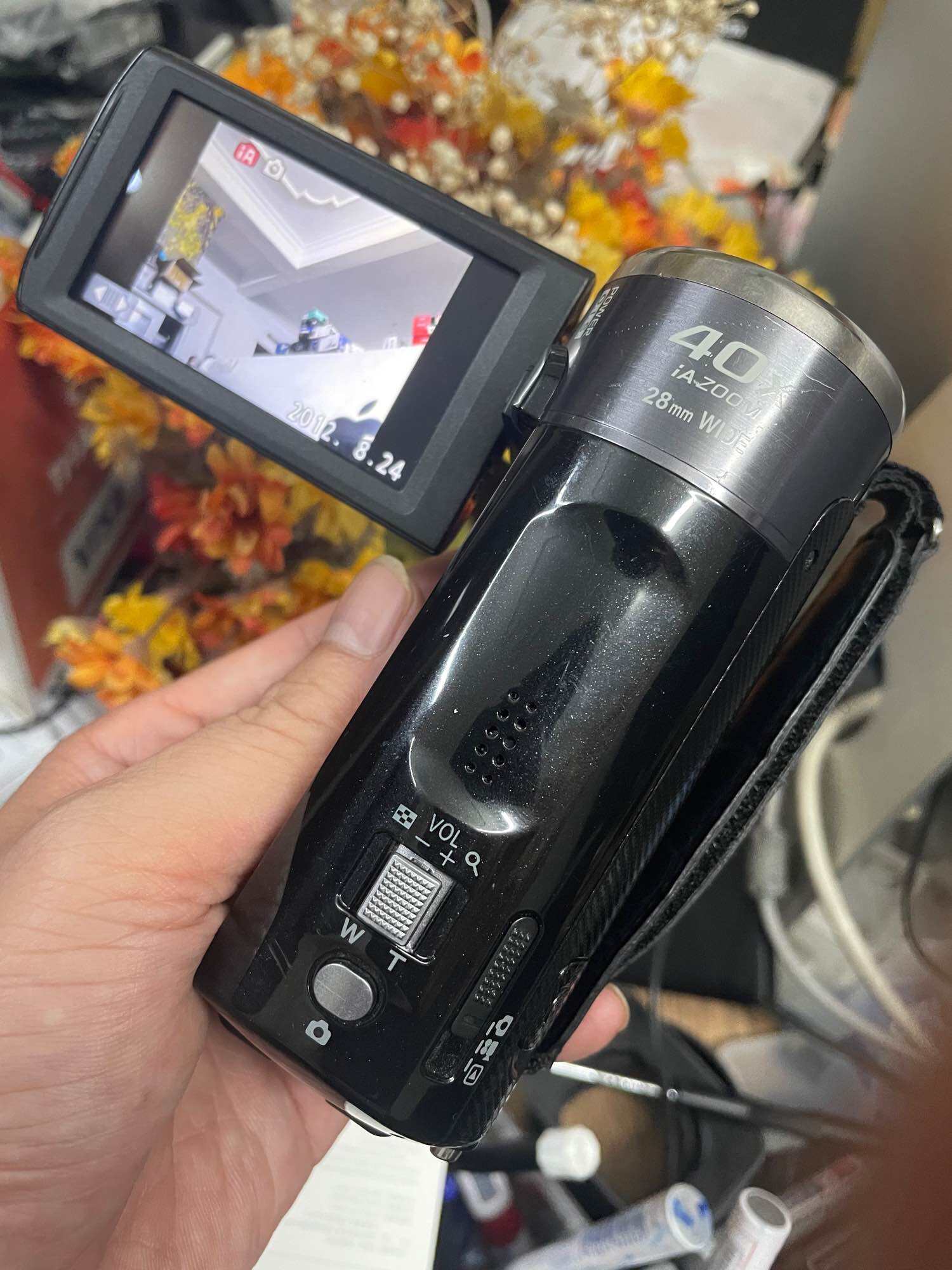 Máy quay phim Panasonic HDC TM90 zoom 40x