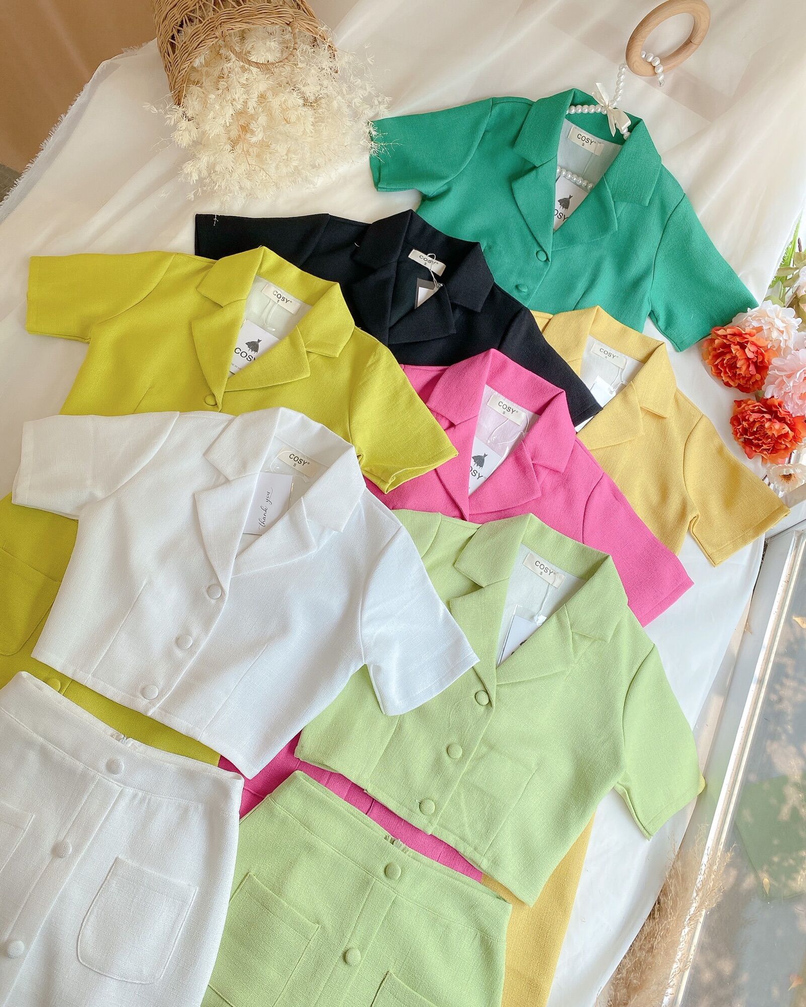 Set Vest Chân Váy Dài Nút Bọc