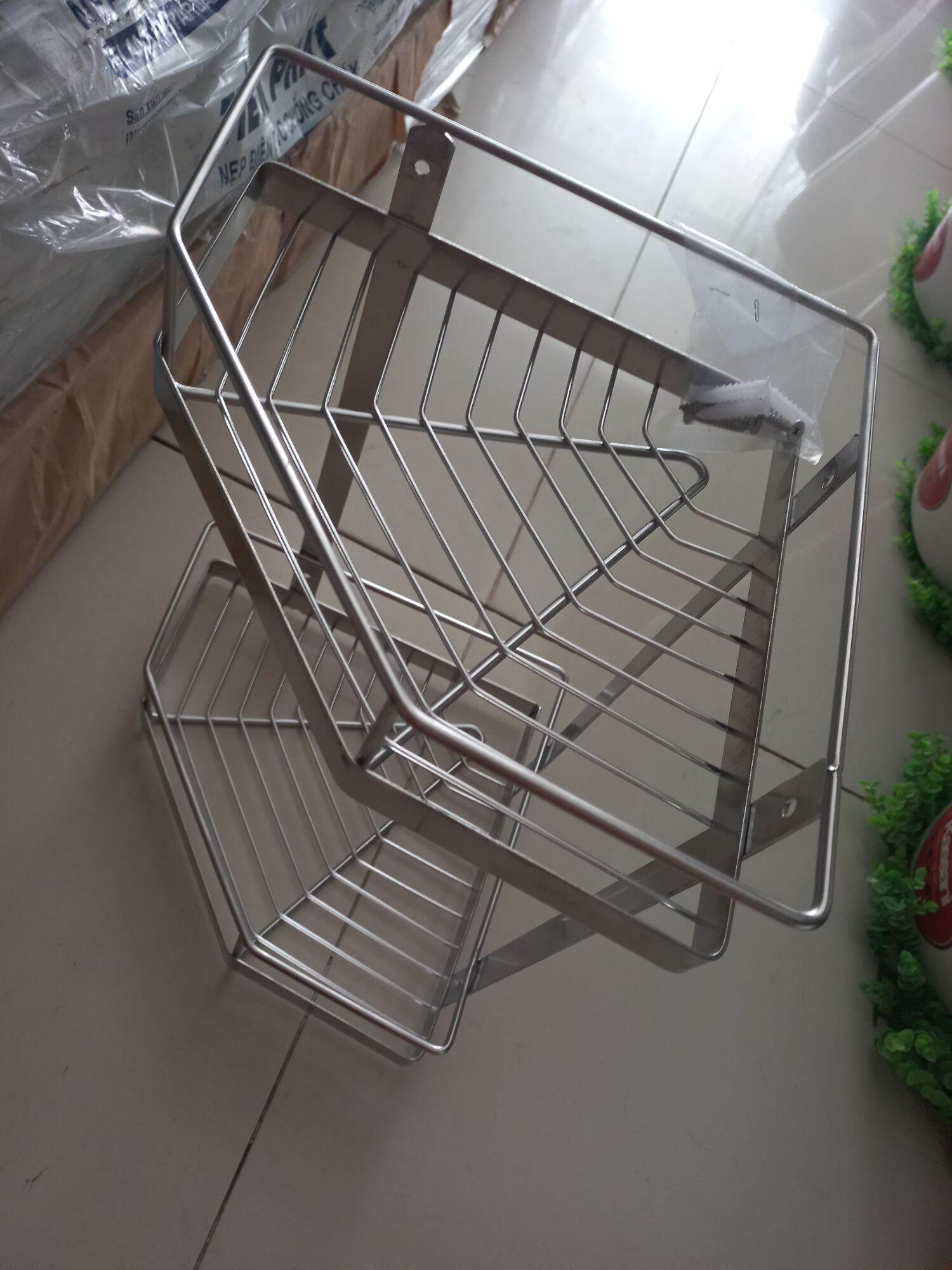 Kệ góc 2 tầng, chất liệu inoxsus 304 100% .loại inox dầy. kích thước 25×25