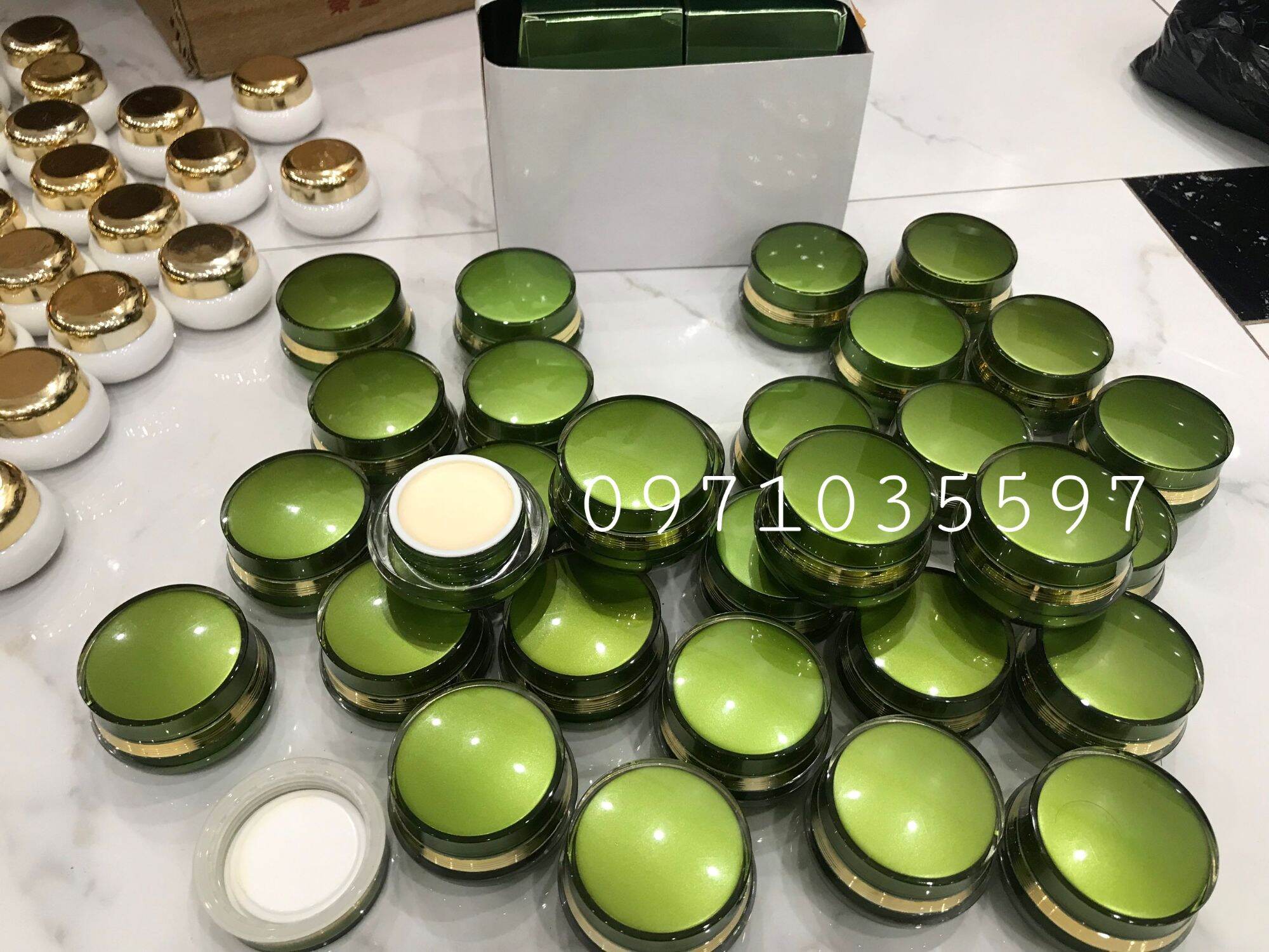 Kem chua xanh dưỡng trắng da - kem Vitamin ADE xanh dưỡng ẩm, giúp da mịn màng không tì vết