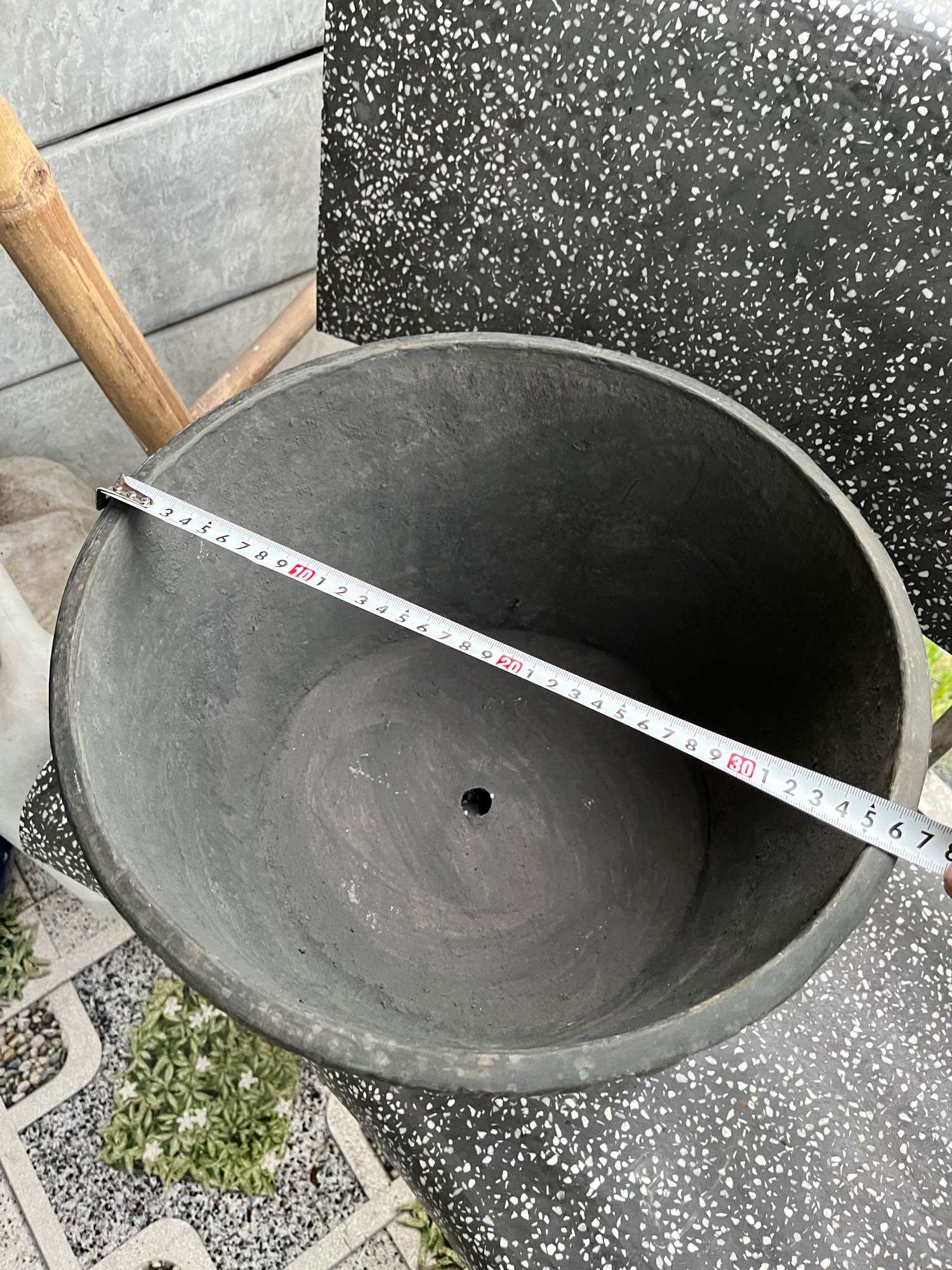 Chậu xi măng nhẹ Vân gỗ đk rộng 37 cm