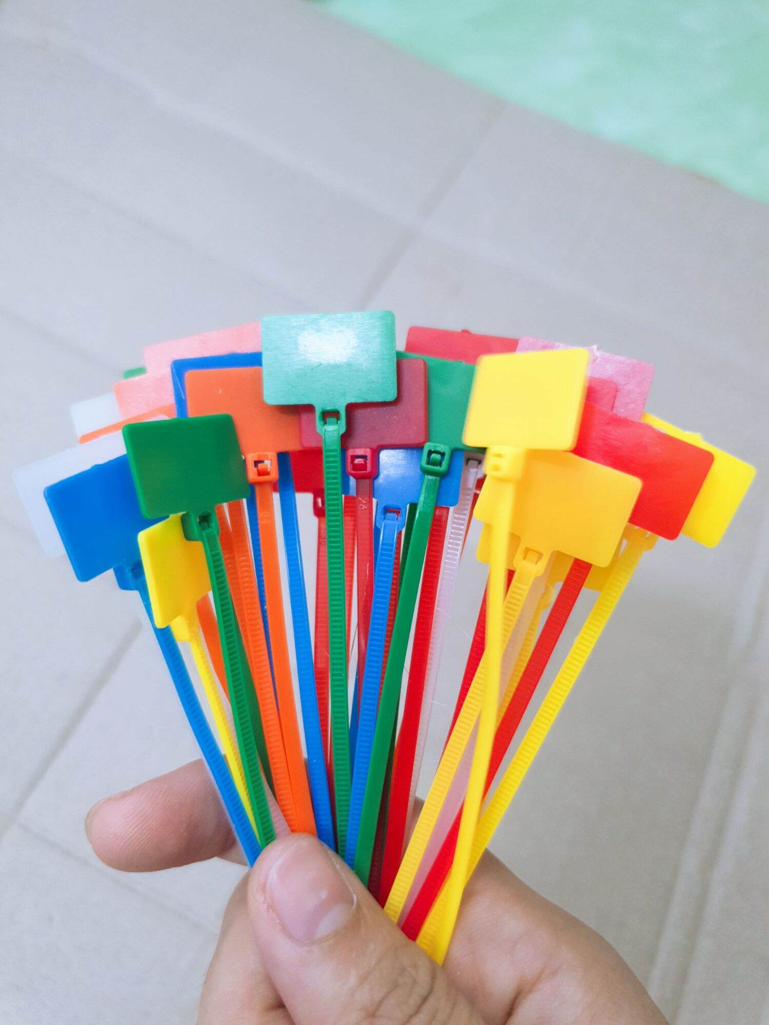 Dây rút nhựa 100mm dùng để đánh dấu