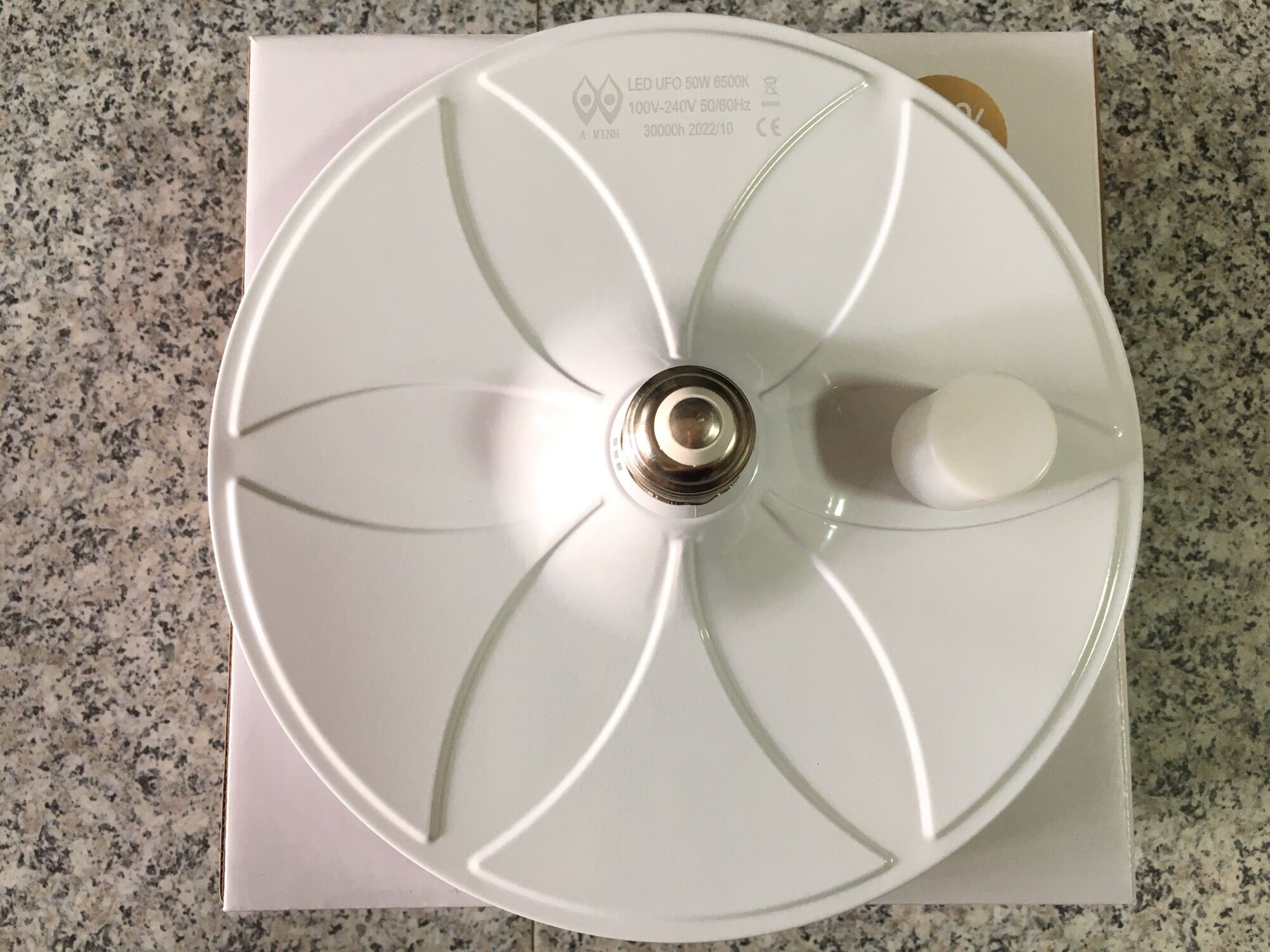ĐÈN LED ĐĨA BAY ĐUI XOÁY 50W