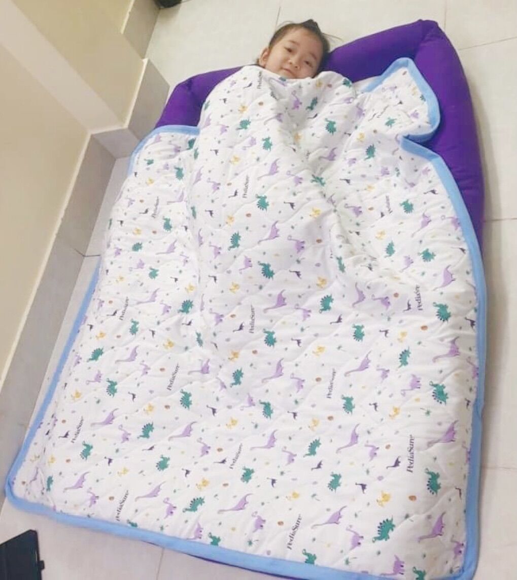 Bộ nệm kèm mền khủng long cho bé (HÀNG KM sữa Abbott)