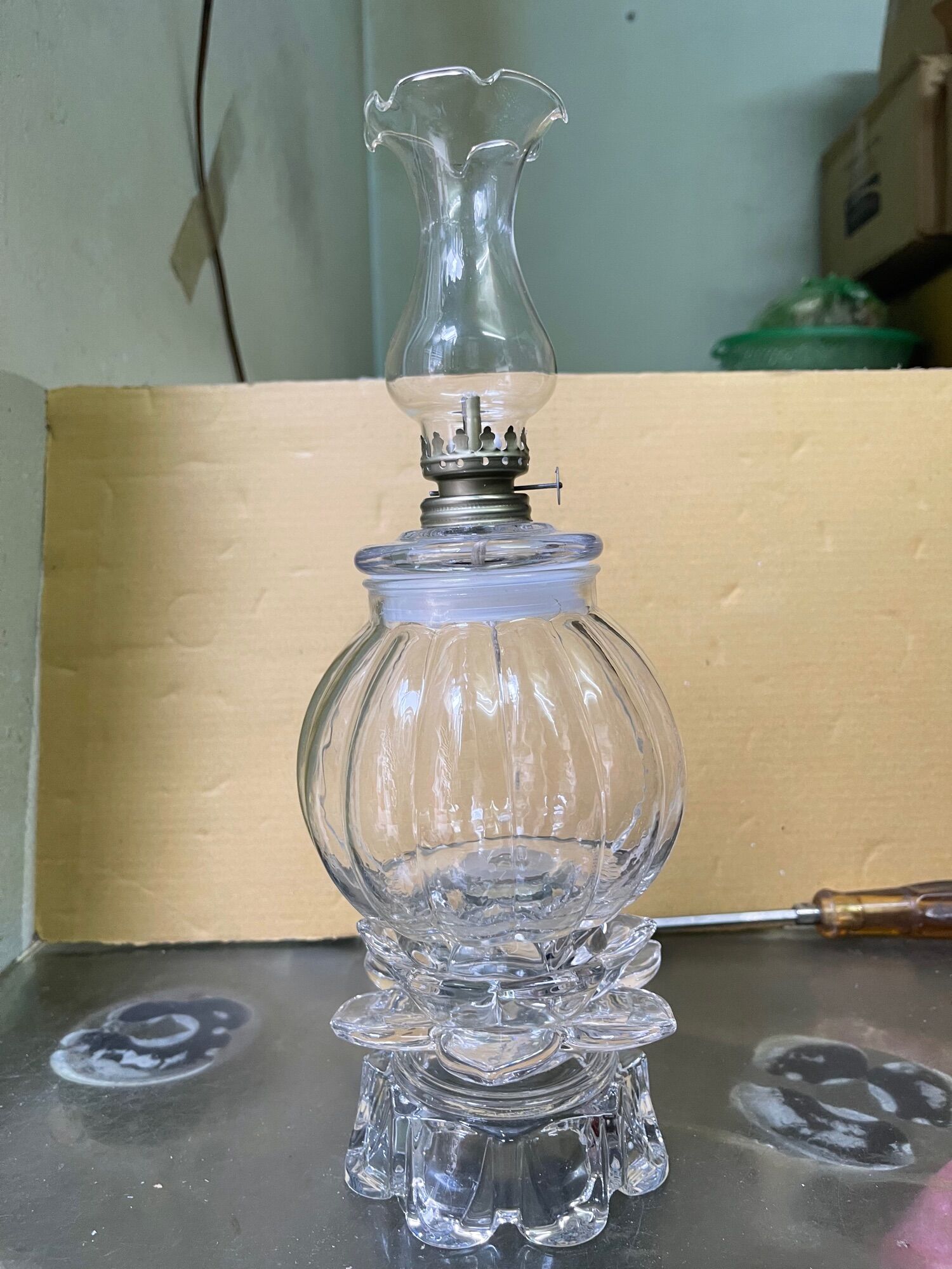 ĐÈN THỦY TINH THỜ CÚNG - BÍ SEN TÀN