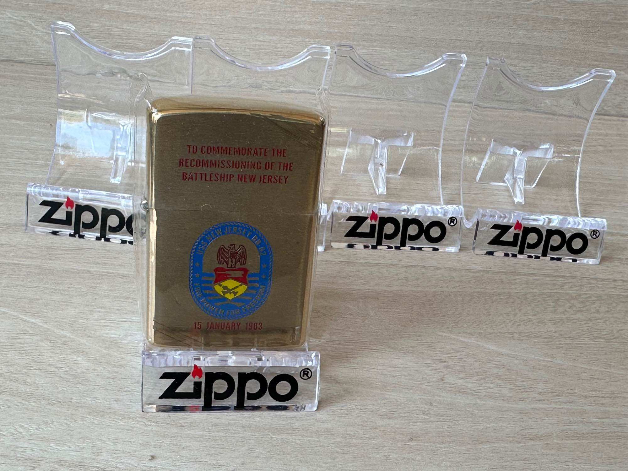 Đế trưng bày Zippo, Đế mica