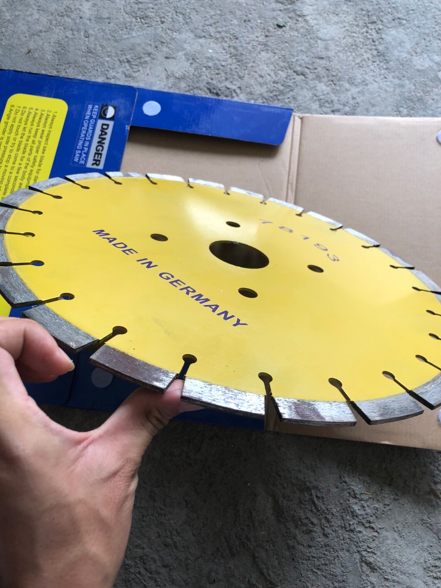 LƯỠI CƯA CẮT BÊ TÔNG KINGTONE MADE IN GERMANY