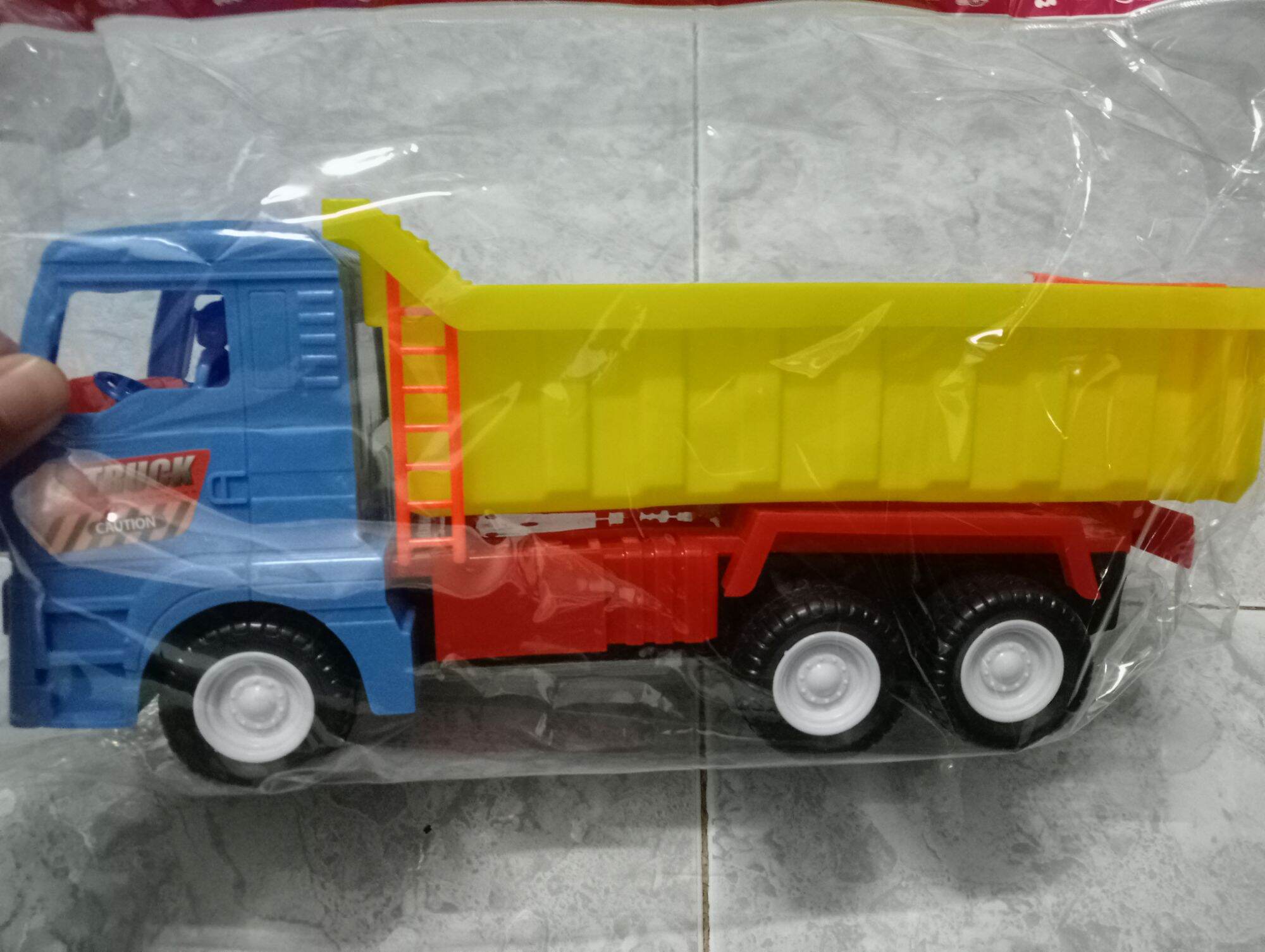 Cargo Truck Toy That Runs and Moves