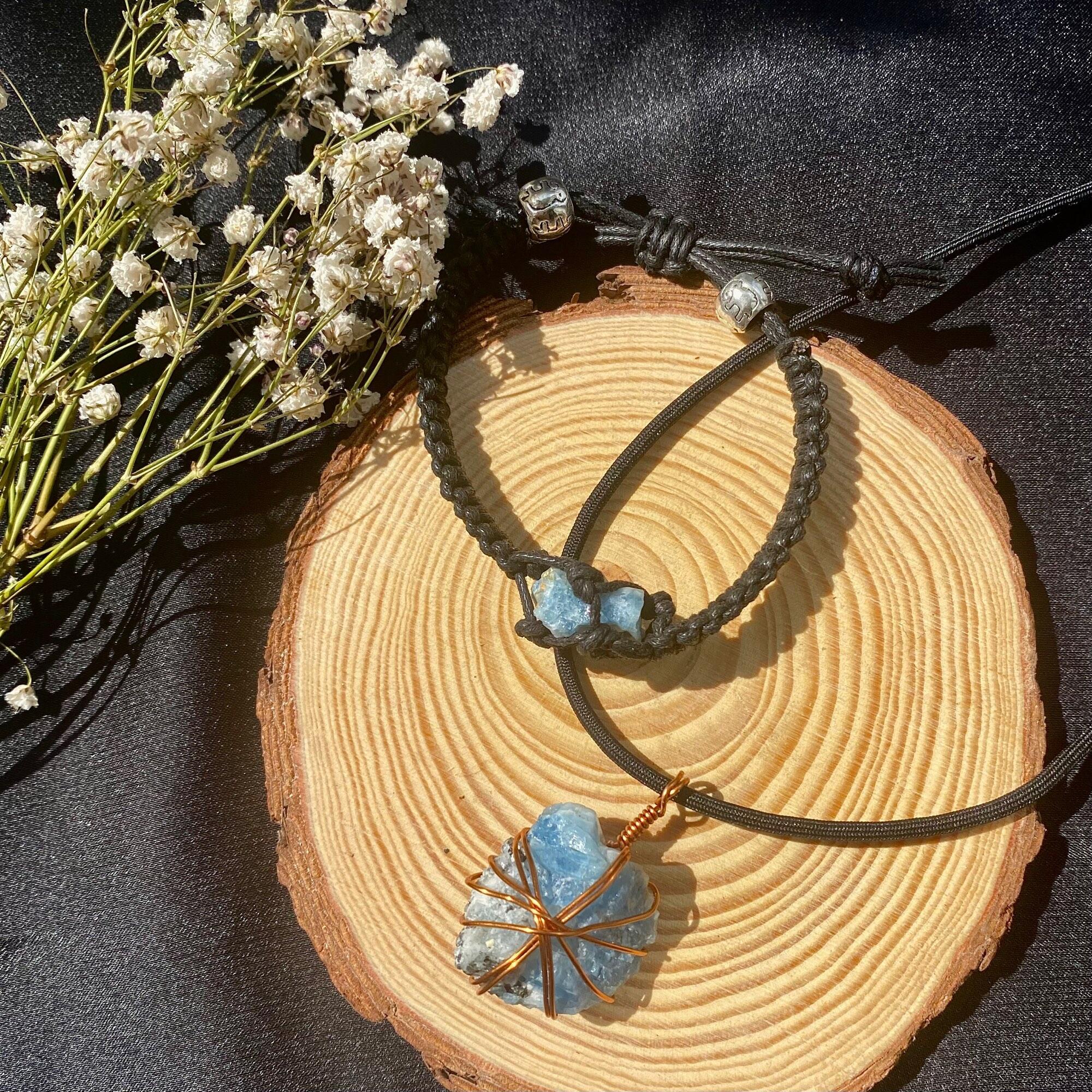Vòng Tay Handmade Đá Aquamarine Macrame