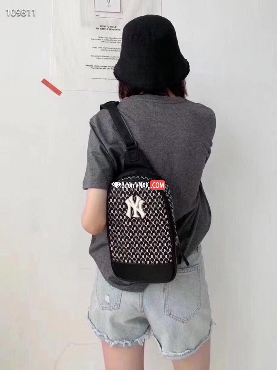 Túi đeo chéo MLB