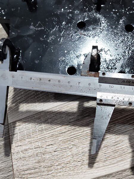 Chân lốc 508 lắp mới kèm ốc bắt