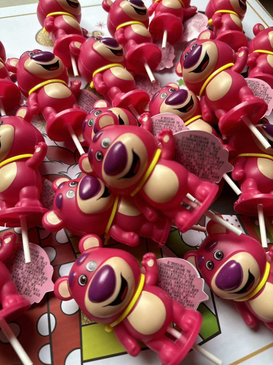 Kẹo mút Lollipop hình Gấu Dâu siêu cute