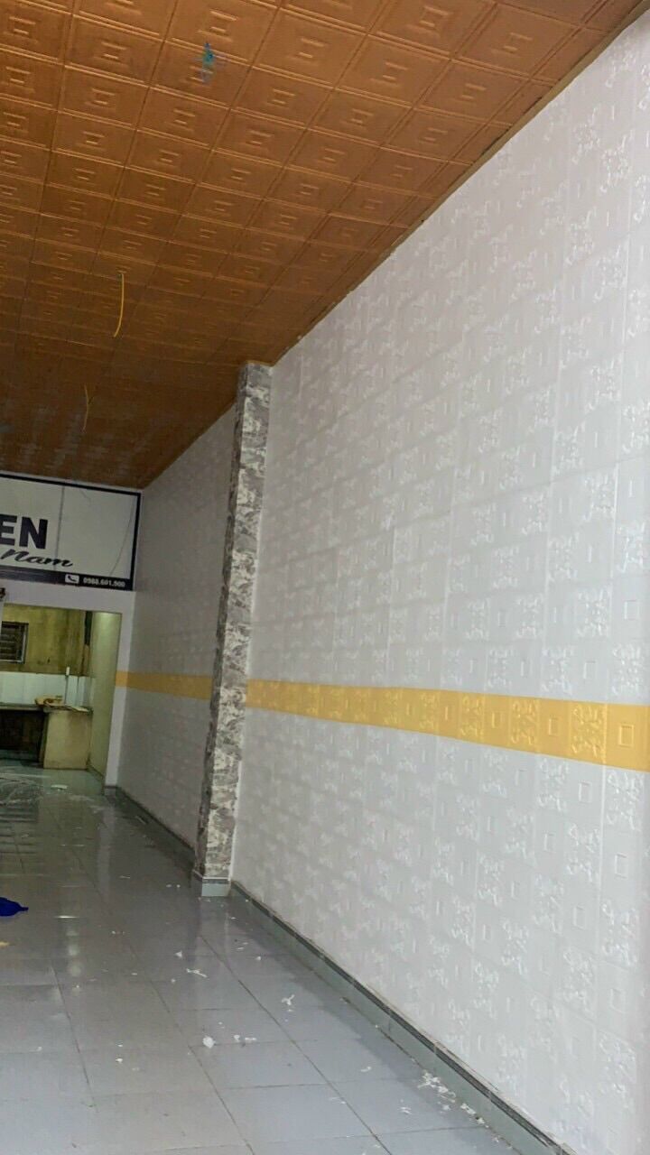 Xốp dán tường 3D hoa văn tim