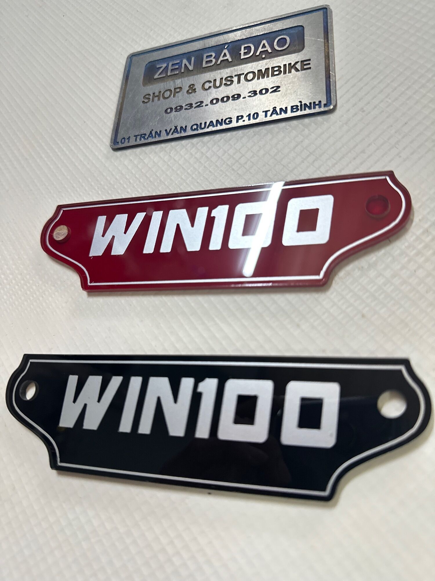 Logo chảng ba Win 100
