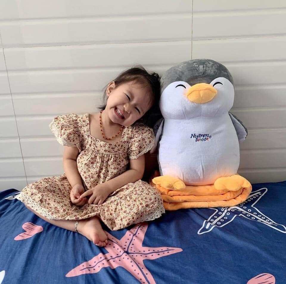 Gối ôm chim cánh cụt 3in1
