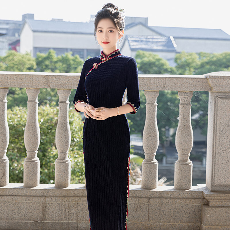 Đầm Dài Tay Dày Màu Xanh Lam Cổ Điển Cho Mẹ Mặc Mùa Đông Đầm Dài Bằng Vải Nhung Thời Trang Thường Ng