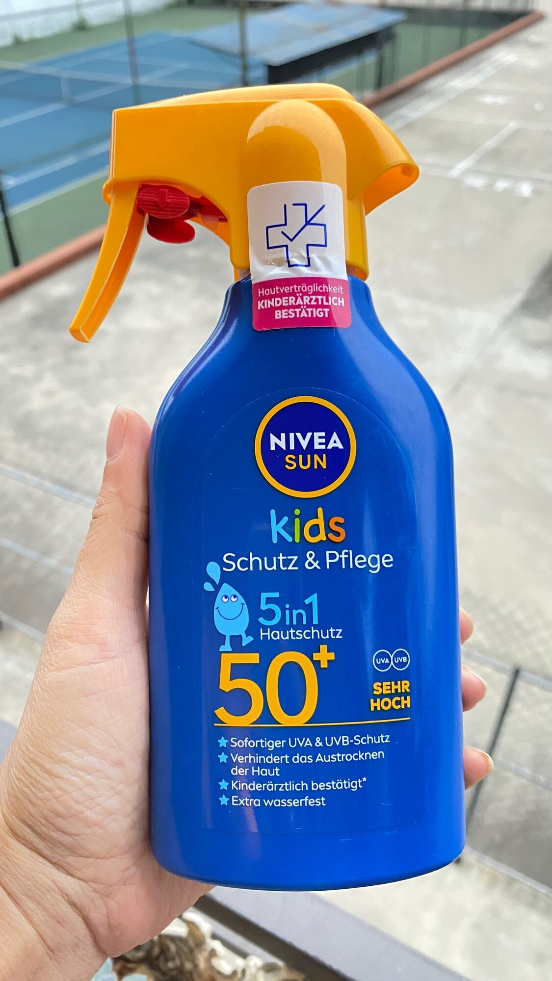 Xịt chống nắng NIVEA SUN KIDS cho bé SPF 50+