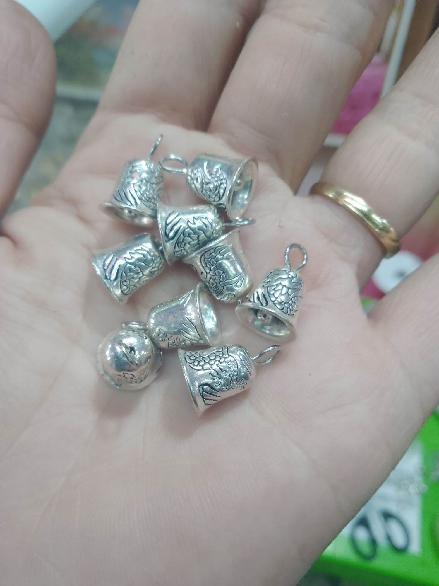 Charm chuông xi bạc