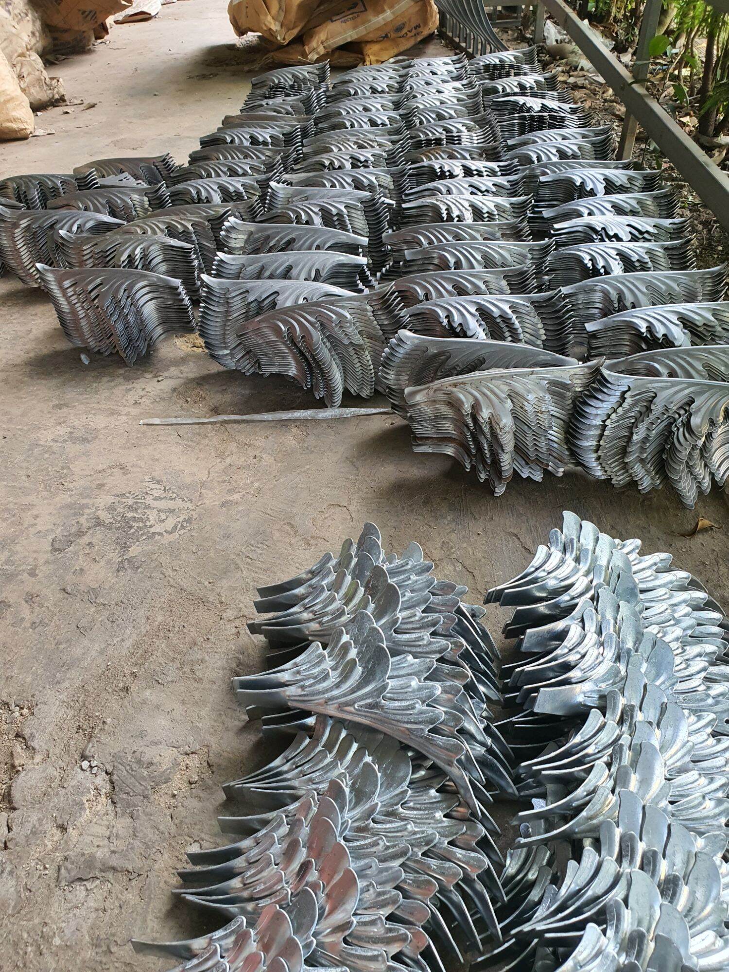 10 Lá sắt dập trang trí sắt mỹ thuật