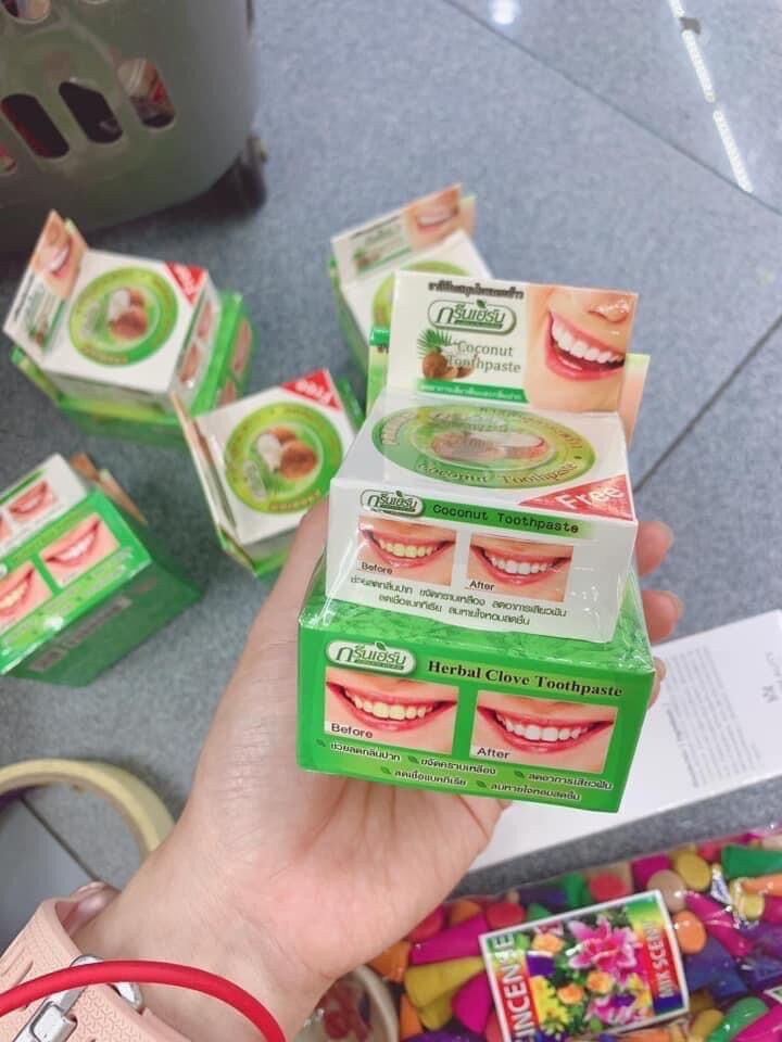Kem tẩy trắng răng trà xanh green herb thái lan