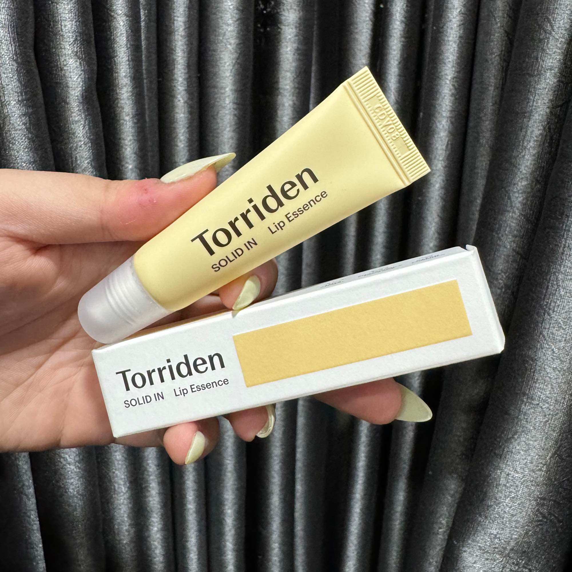 (Bao Bì Mới) Dưỡng Môi TORRIDEN Solid In Lip Essence 11ml Fullsize Fullbox